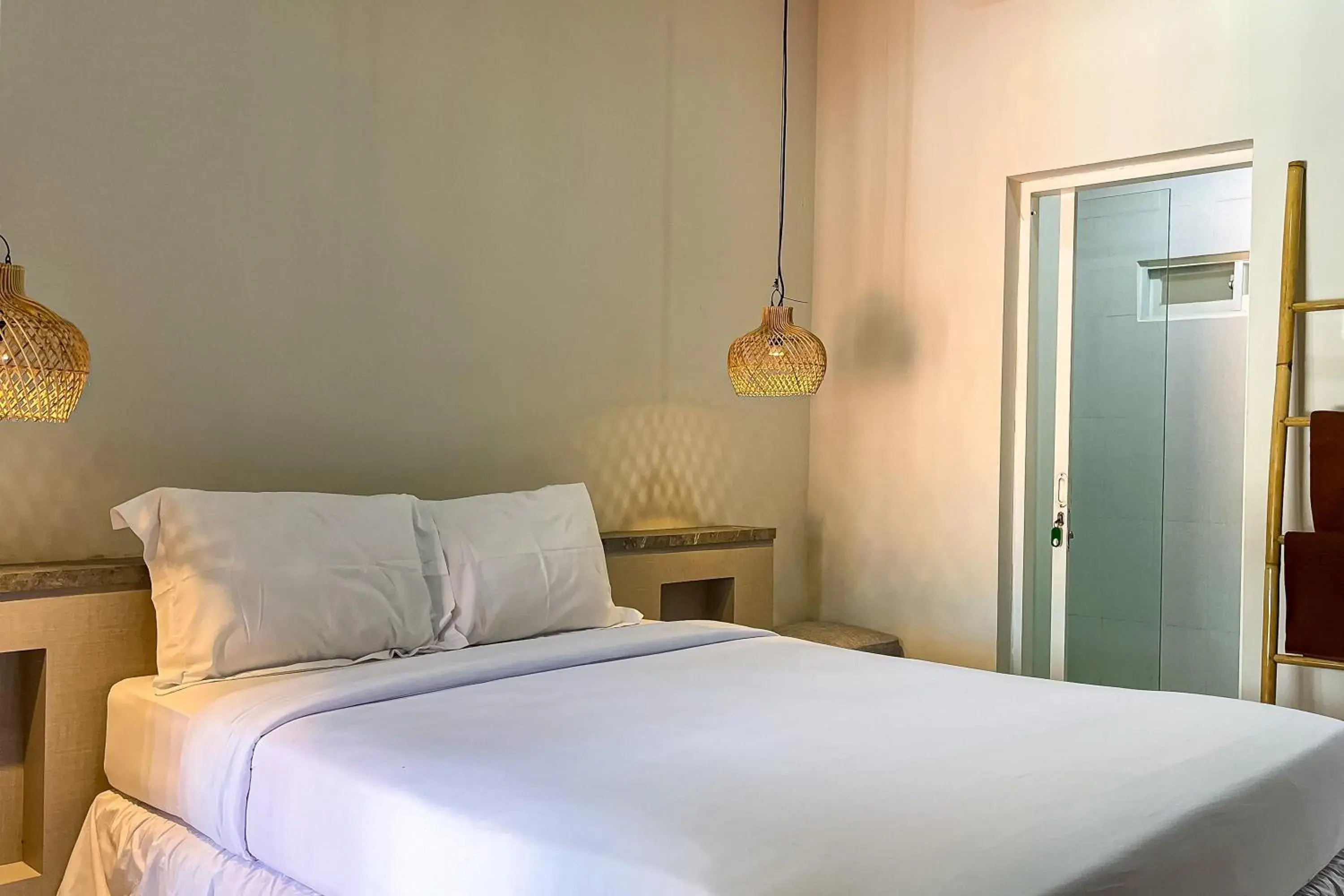 Double Room with Balcony in Sekeca Coliving Double Room with Balcony in Sekeca Coliving