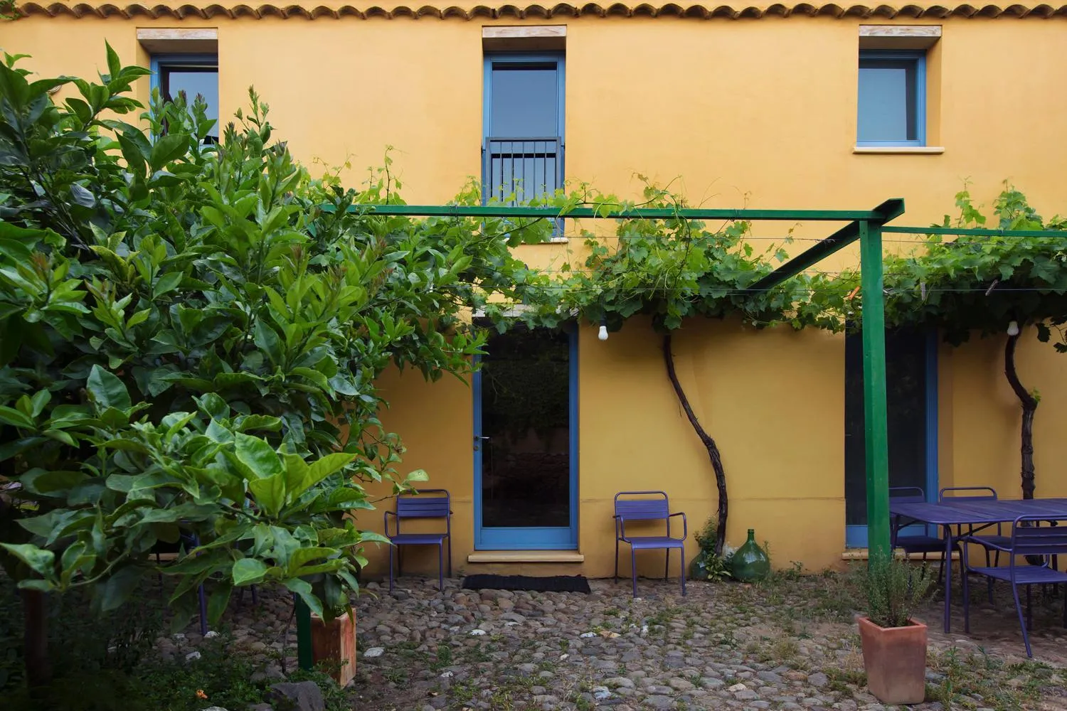 Property building in Ventanas