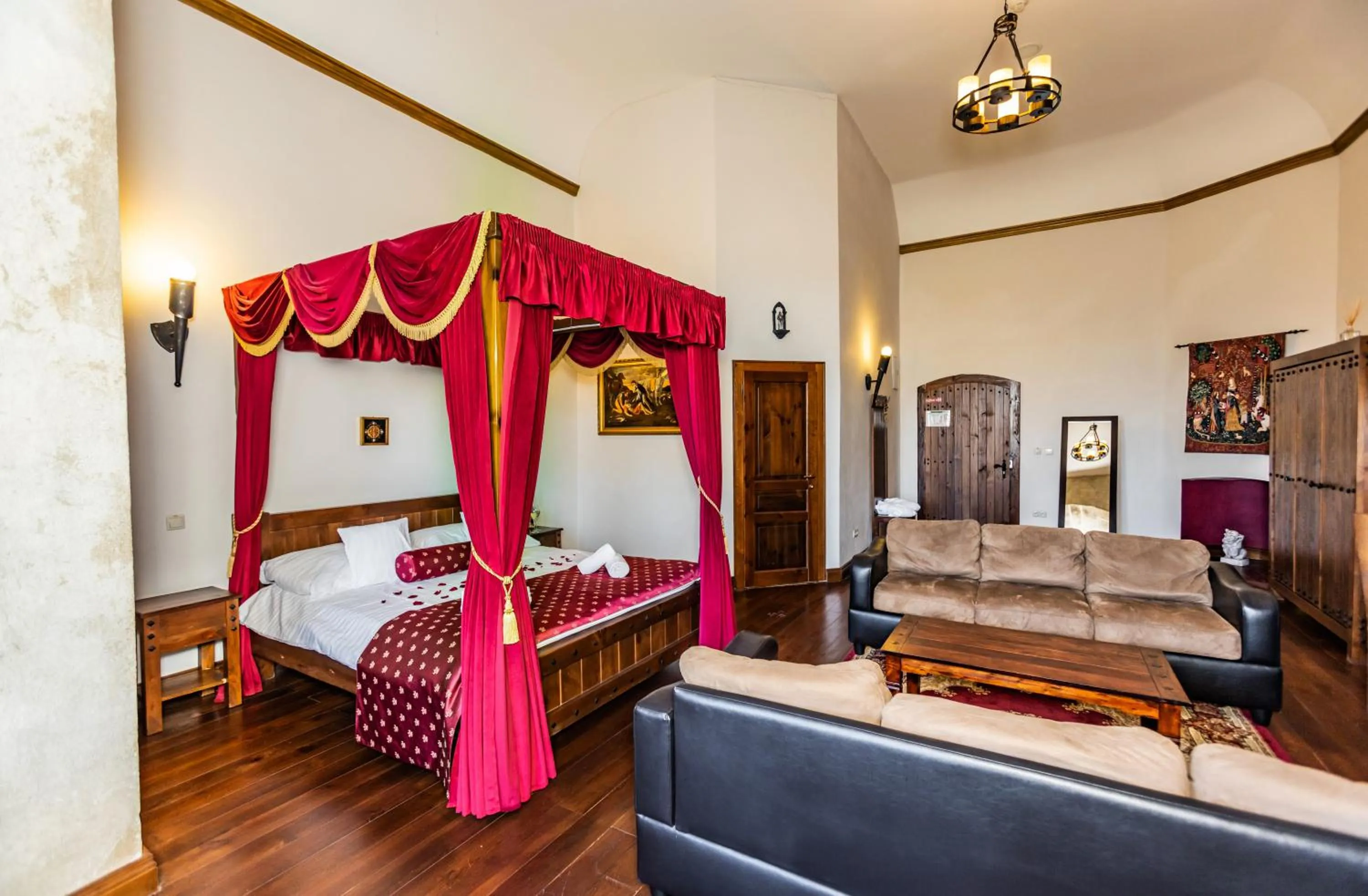 Photo of the whole room, Bed in Hotel Grand Vígľaš