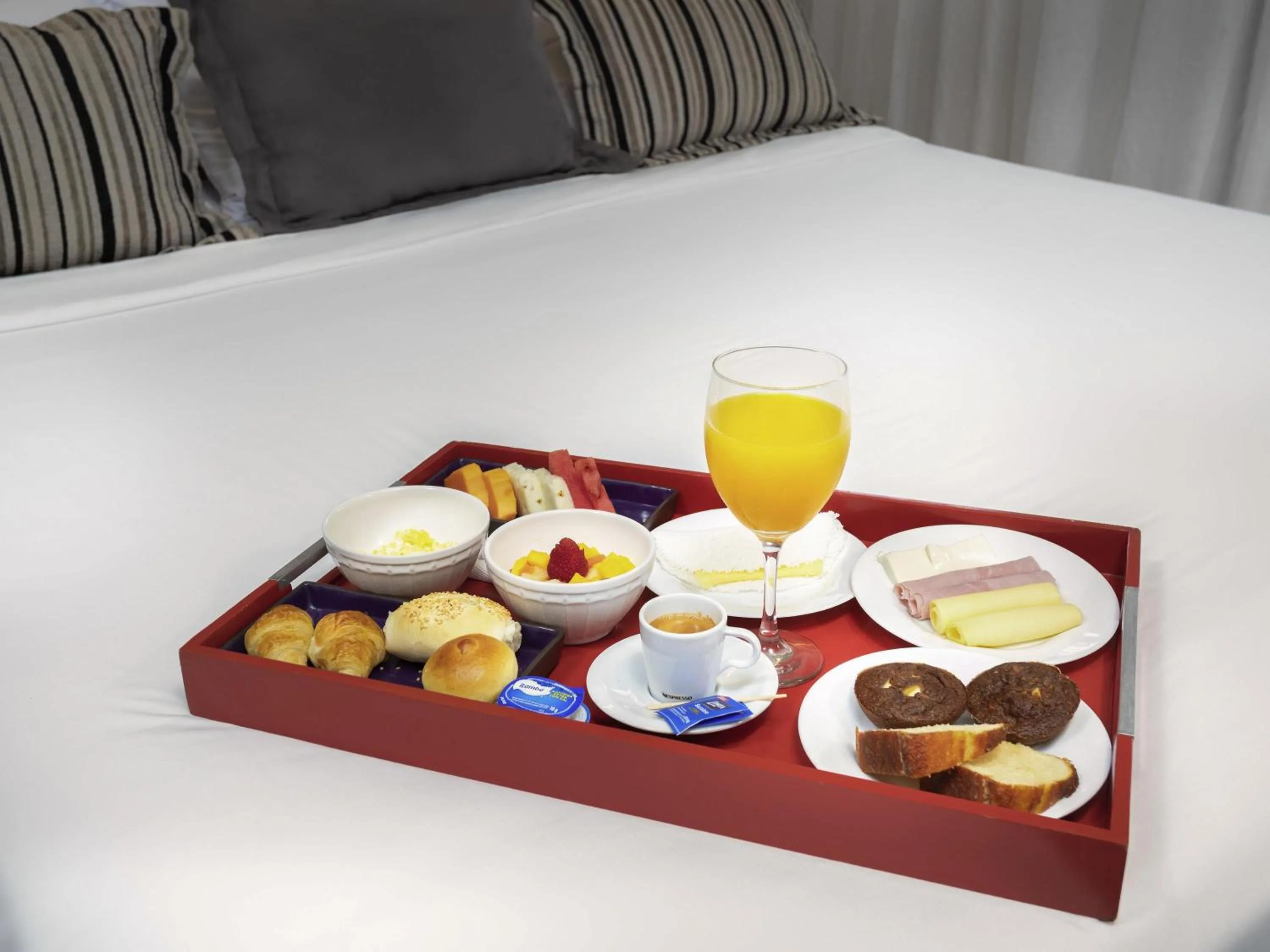 Bedroom in Mercure Sao Paulo Pamplona