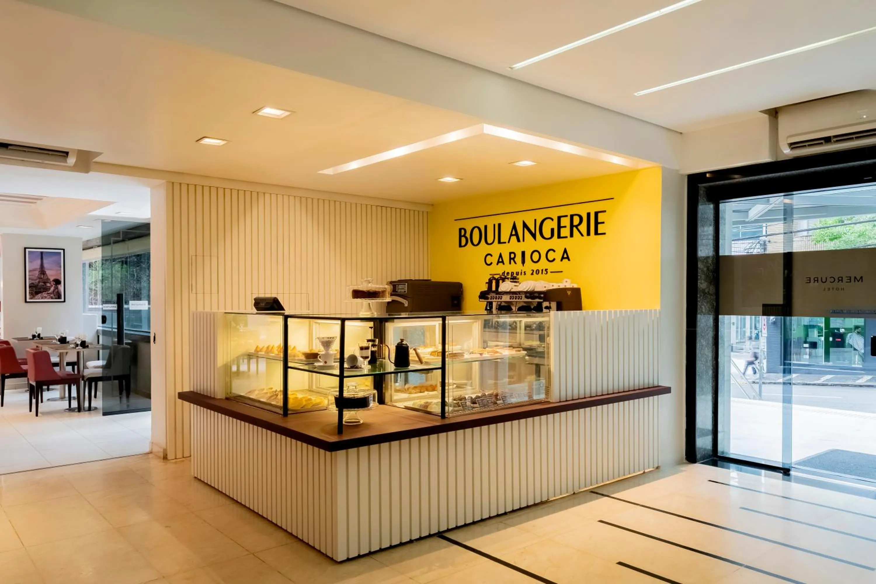 Lounge or bar in Mercure Sao Paulo Pamplona