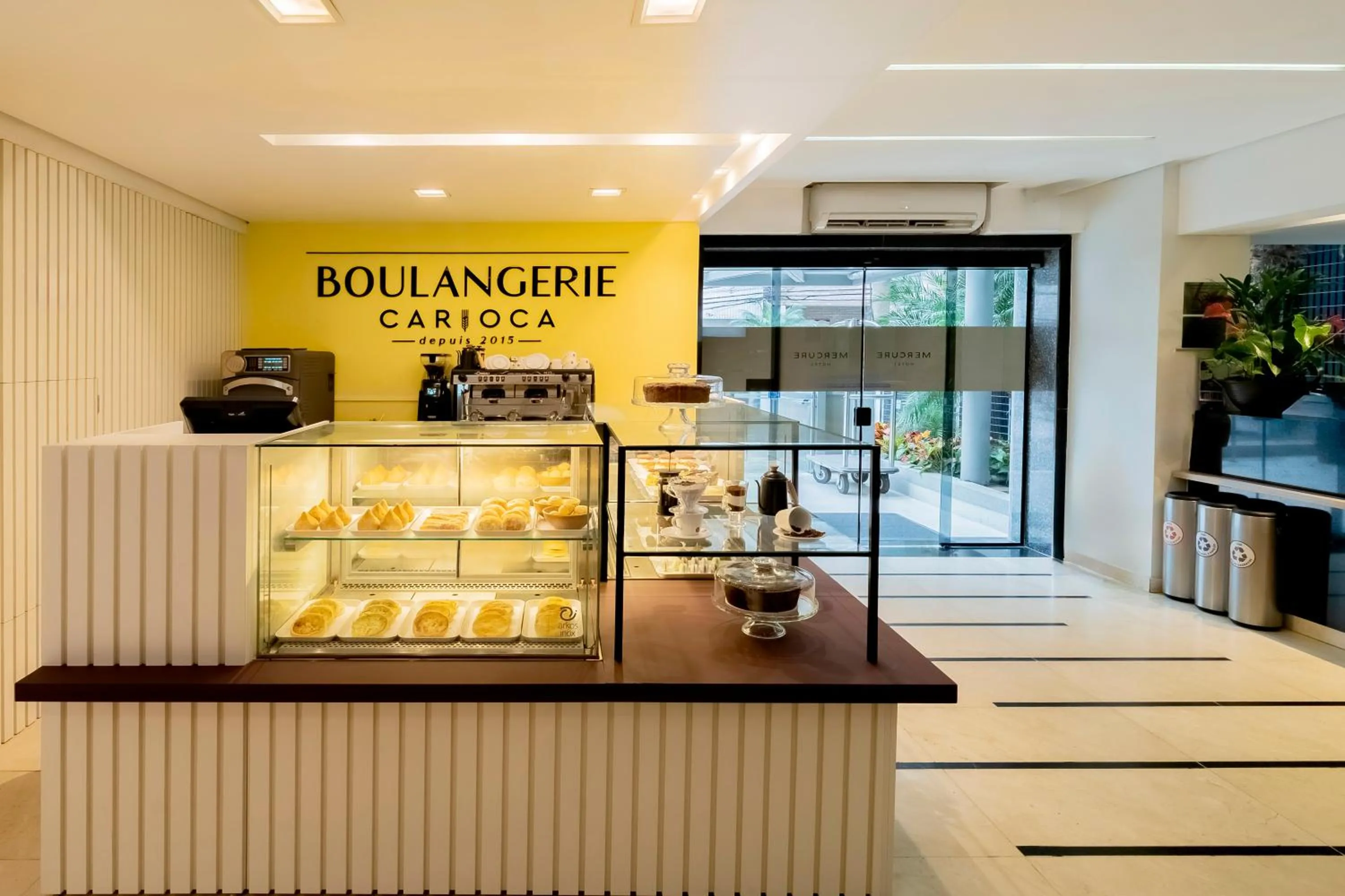 Lounge or bar in Mercure Sao Paulo Pamplona