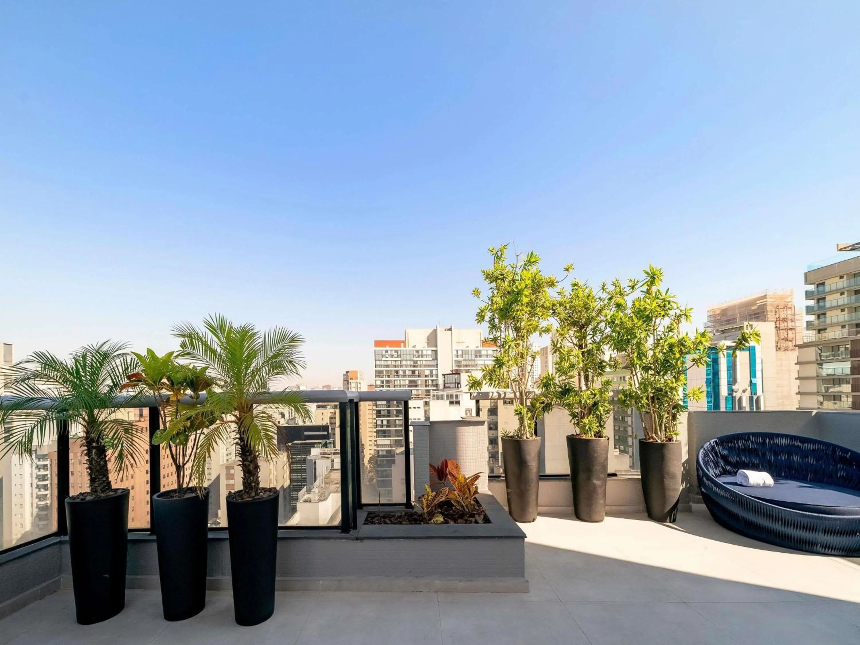 Pool view in Mercure Sao Paulo Pamplona