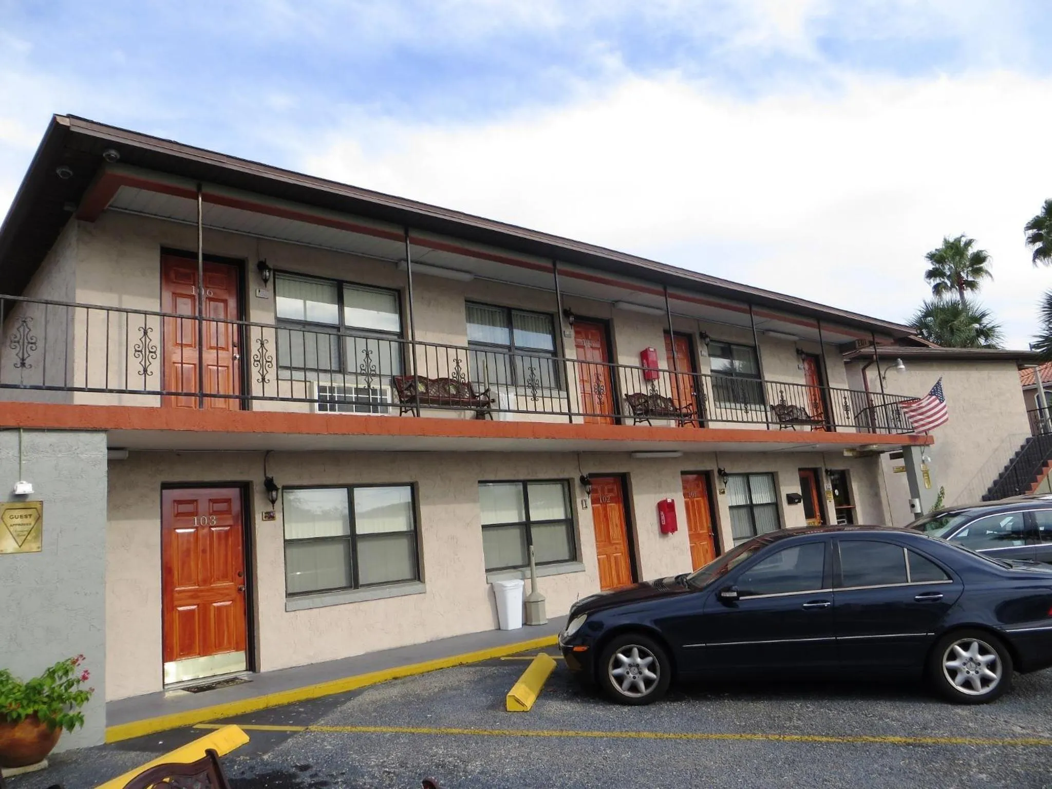 Facade/entrance in Merida Inn & Suites