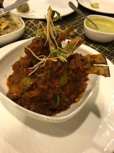 Food and drinks, Food in Hotel Crystal Palace Meerut