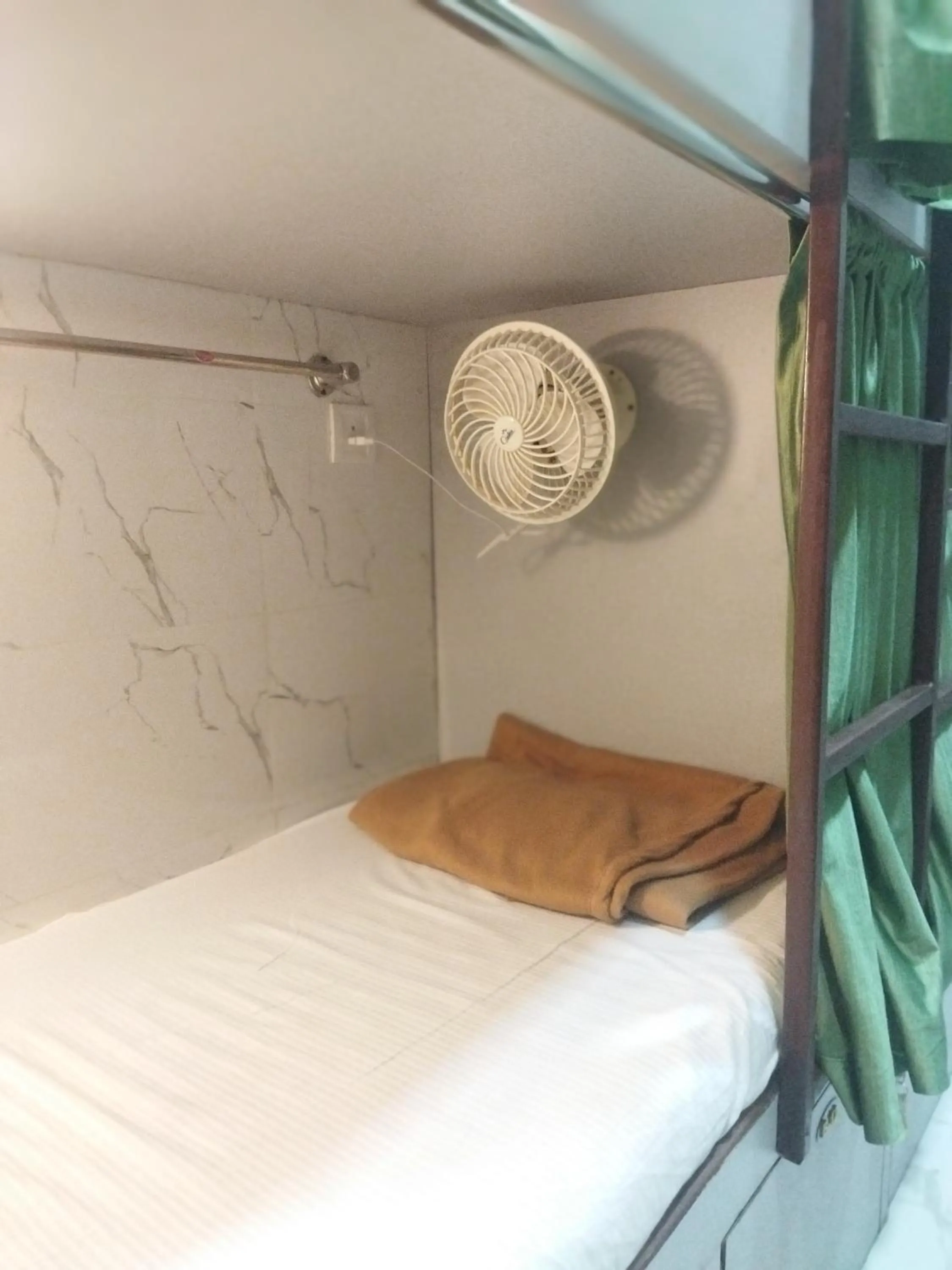 Bed in Noor Dormitory Sakinaka