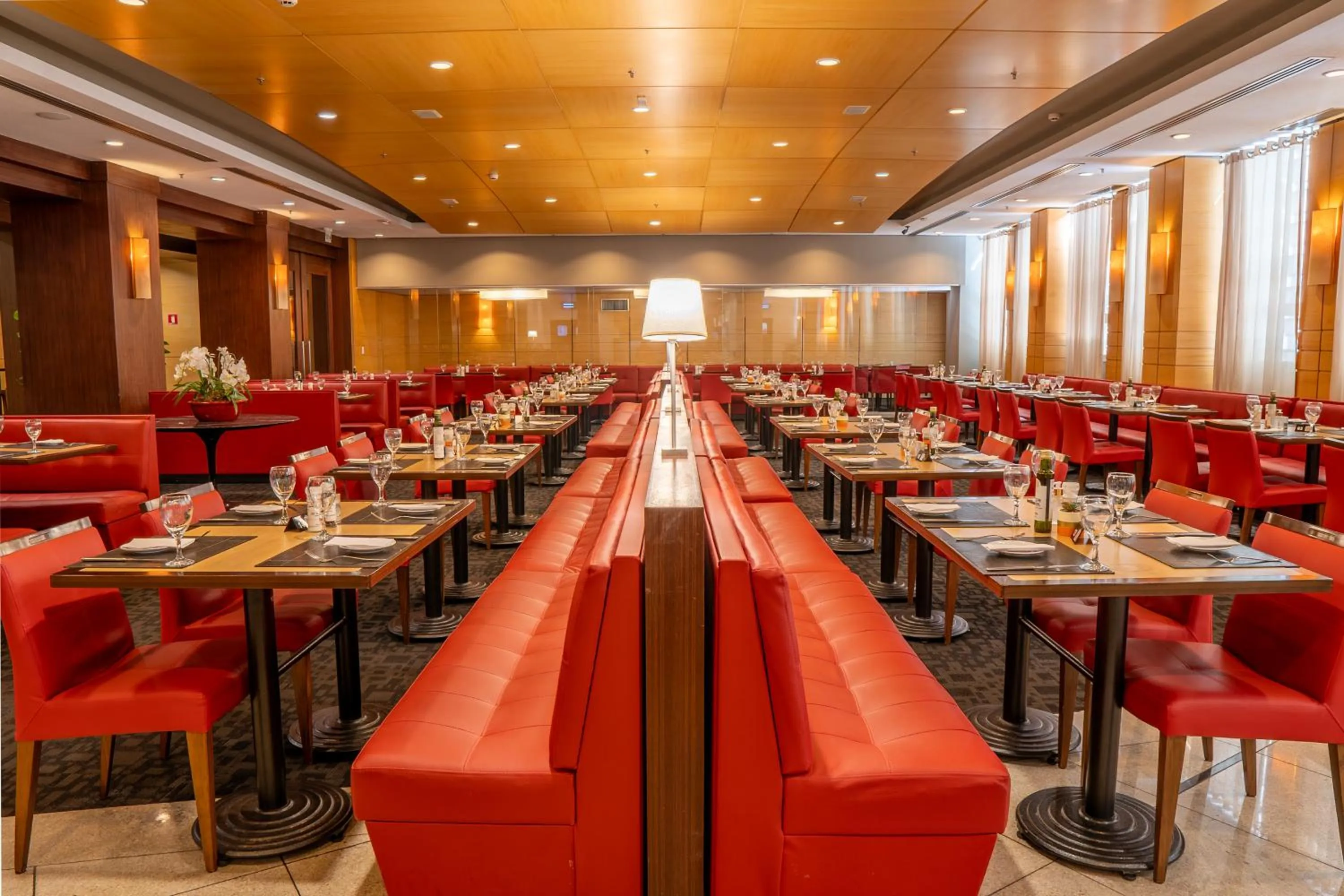 Restaurant/places to eat in Hotel Nacional Inn Jaragua Sao Paulo