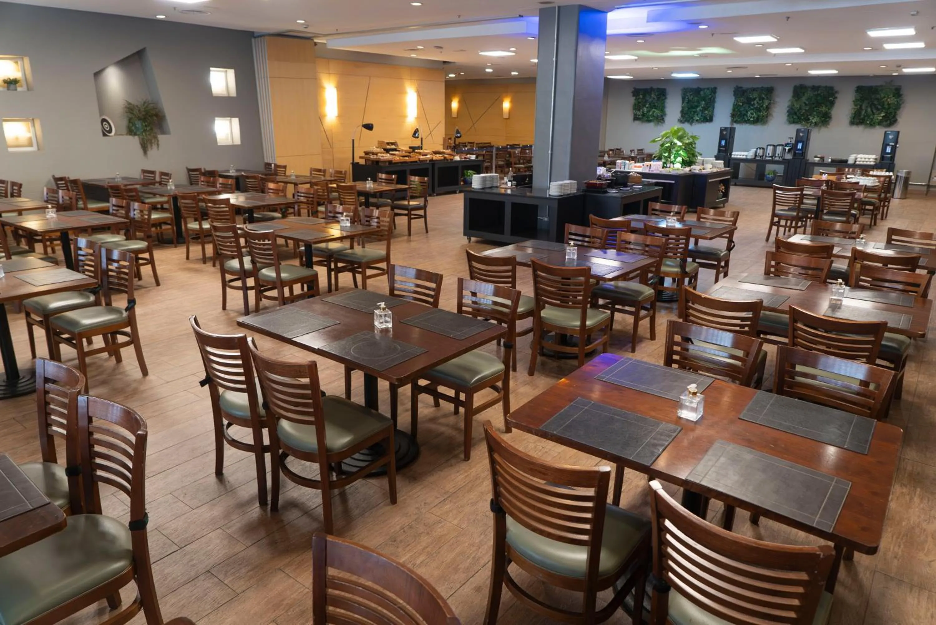 Restaurant/places to eat in Hotel Nacional Inn Jaragua Sao Paulo