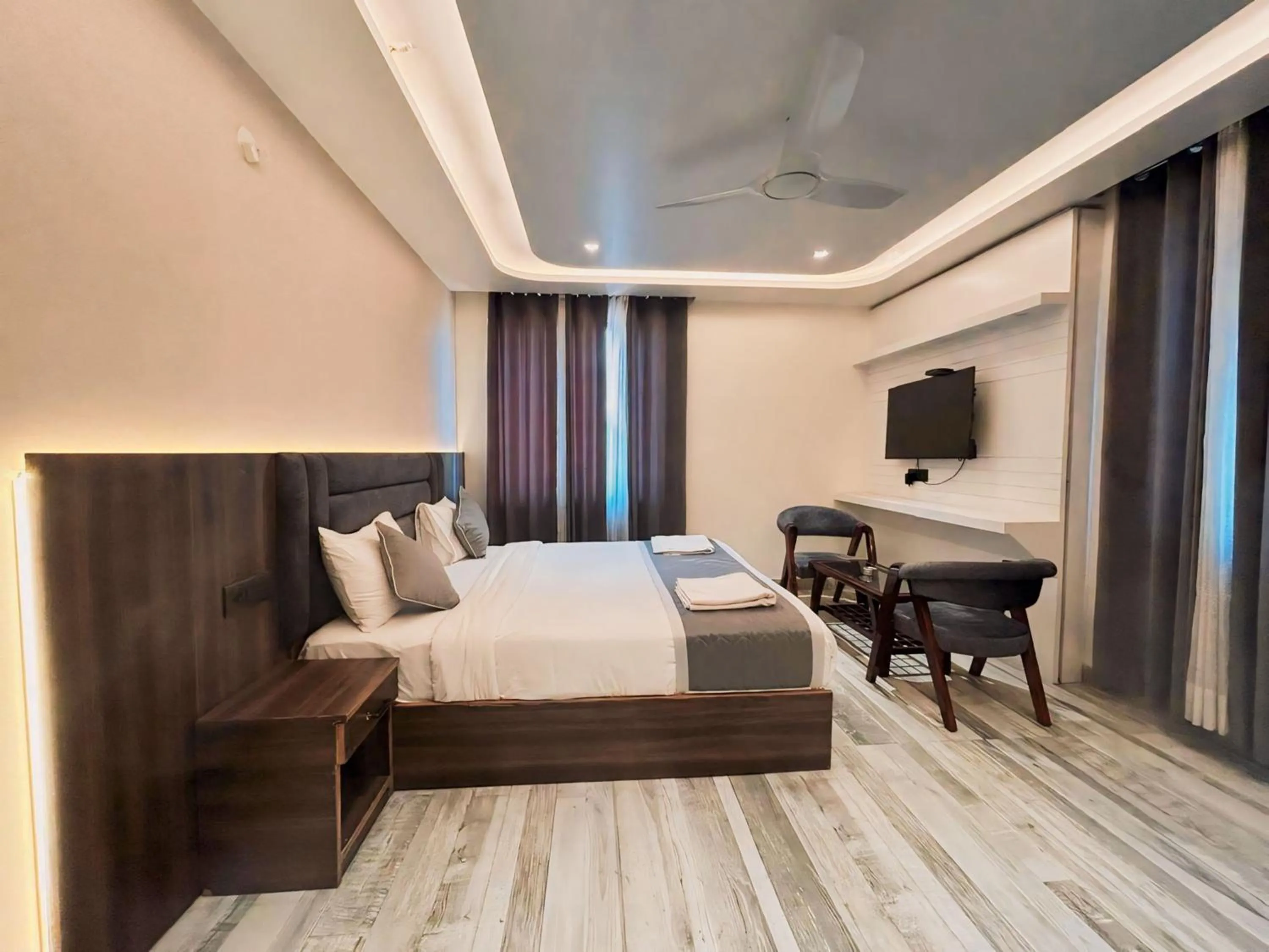 Bed in Raksha Suites & Banquet Greater Noida