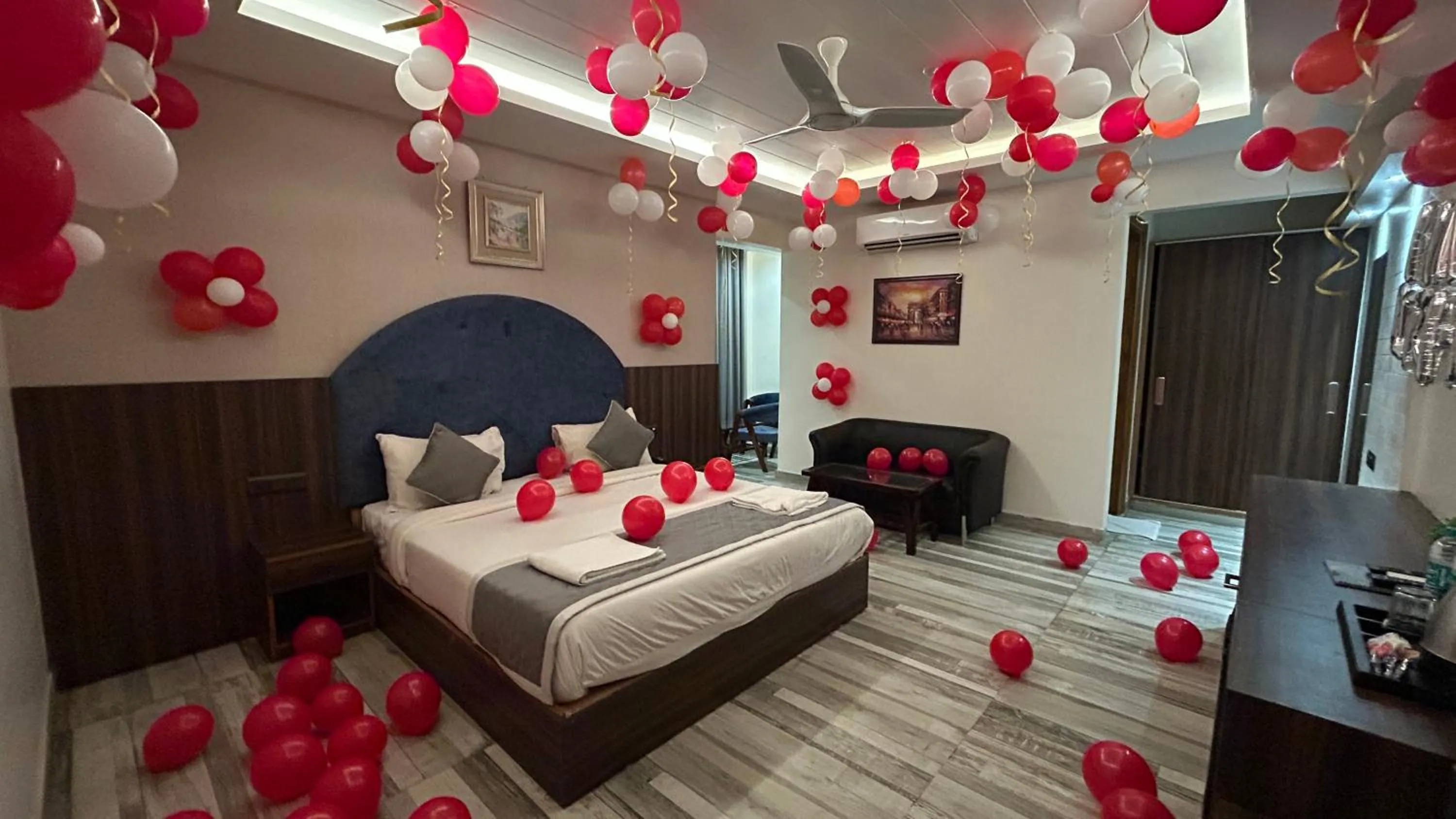 Photo of the whole room, Bed in Raksha Suites & Banquet Greater Noida