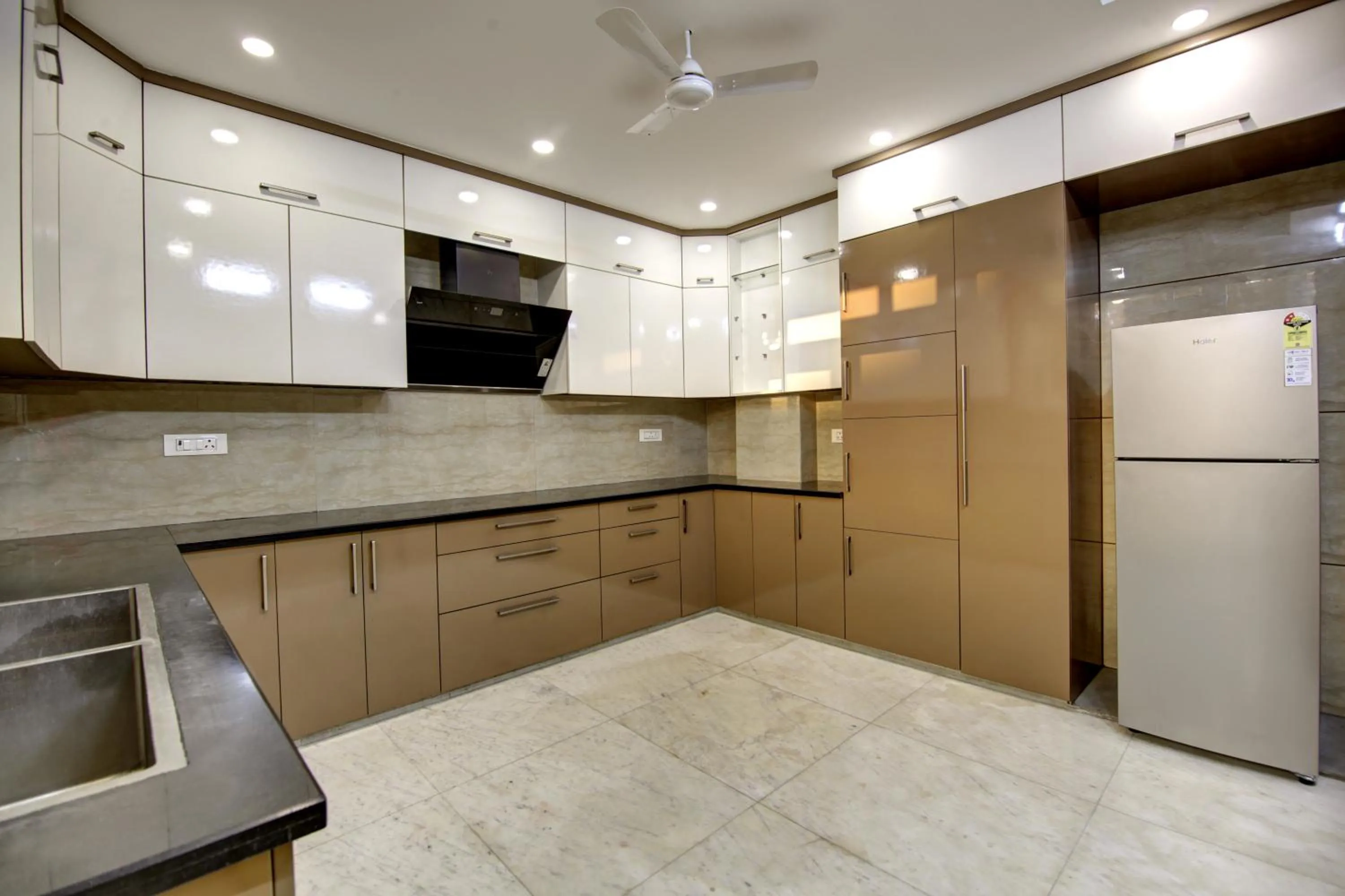 kitchen in SONESTA LUXURY APARTMENT