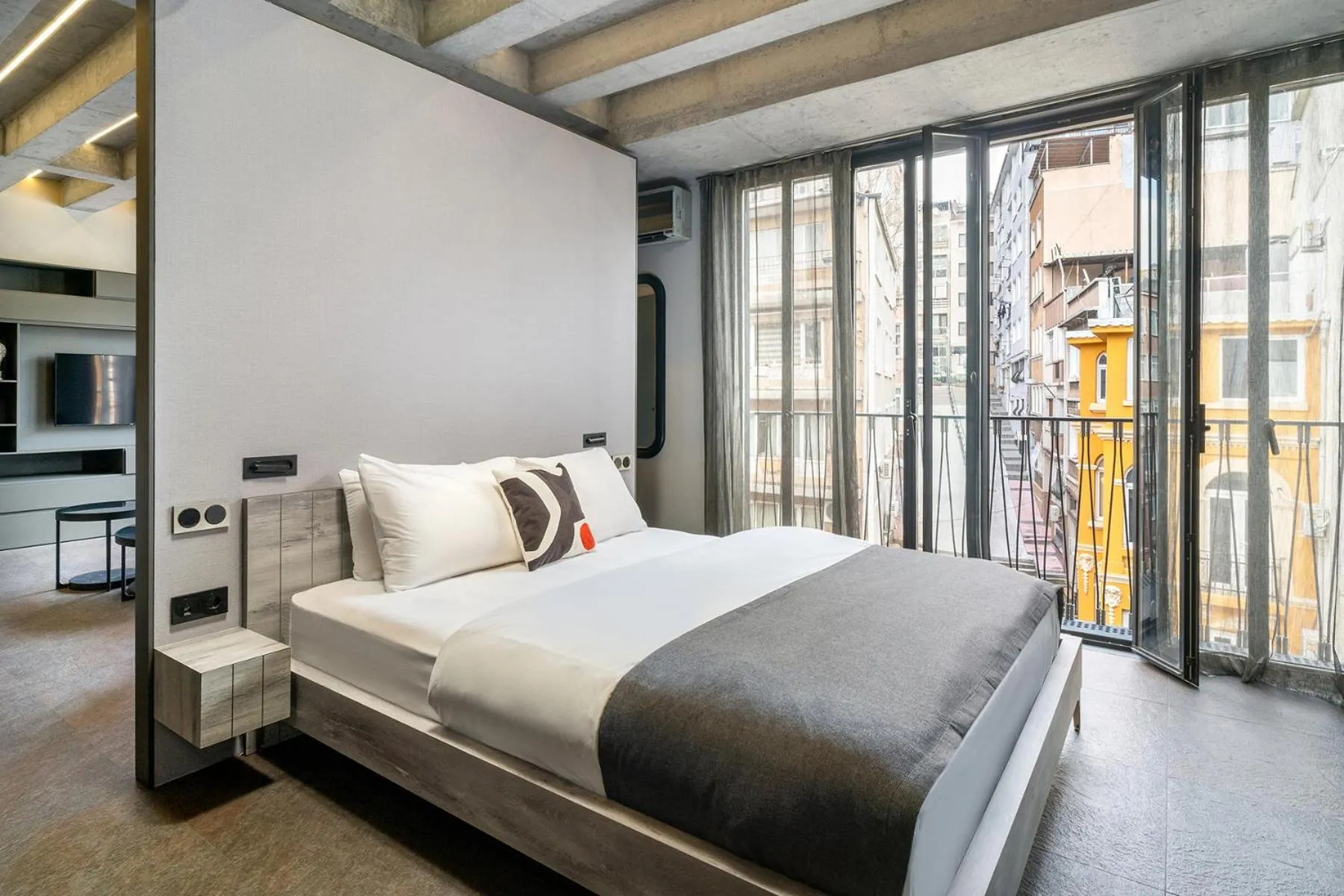 Bed in RA Apartments