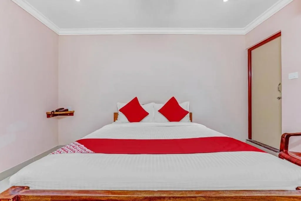 Bedroom in PN SAMY INN