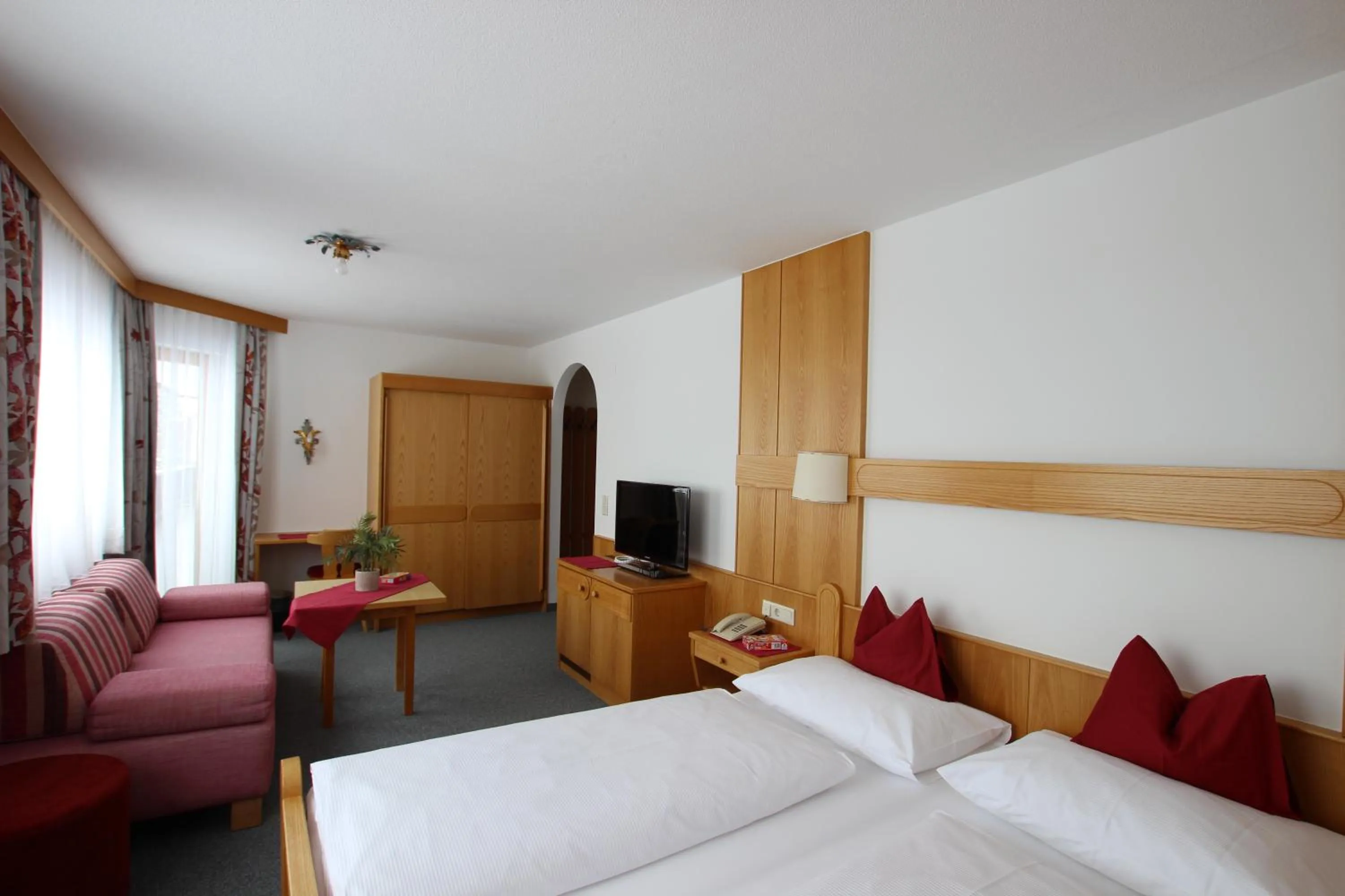 Photo of the whole room, Bed in Hotel Garni Bel-Ami