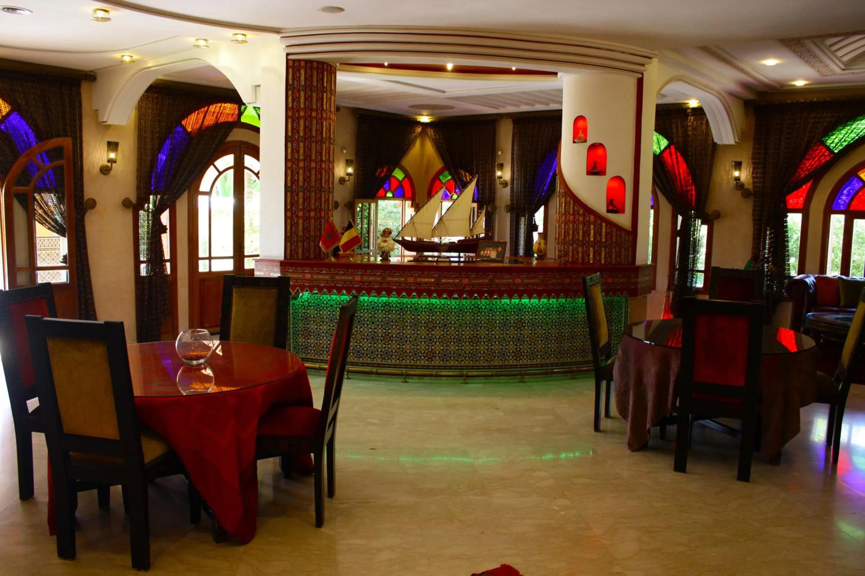 Restaurant/places to eat in Riad Noumidya