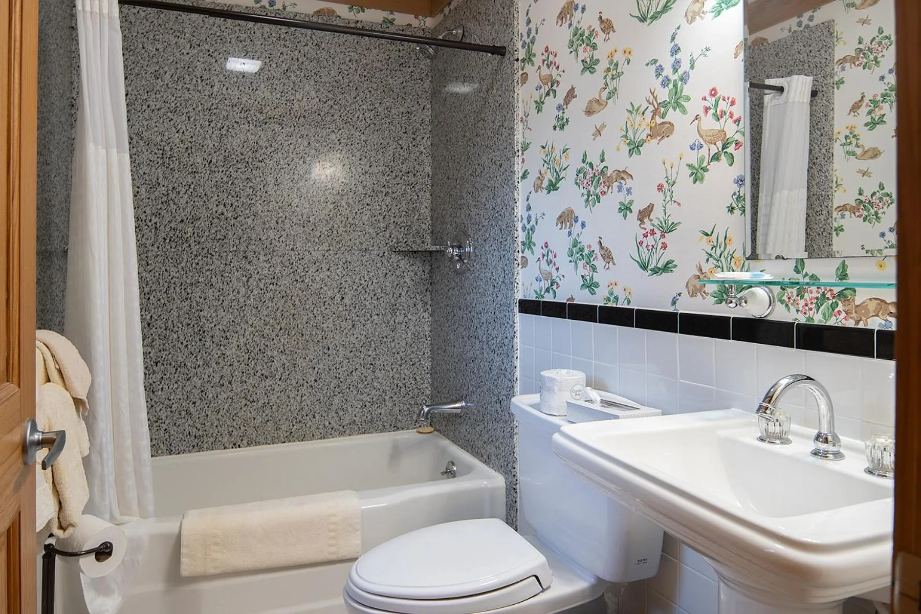 Bathroom in The Ridgeway Inn