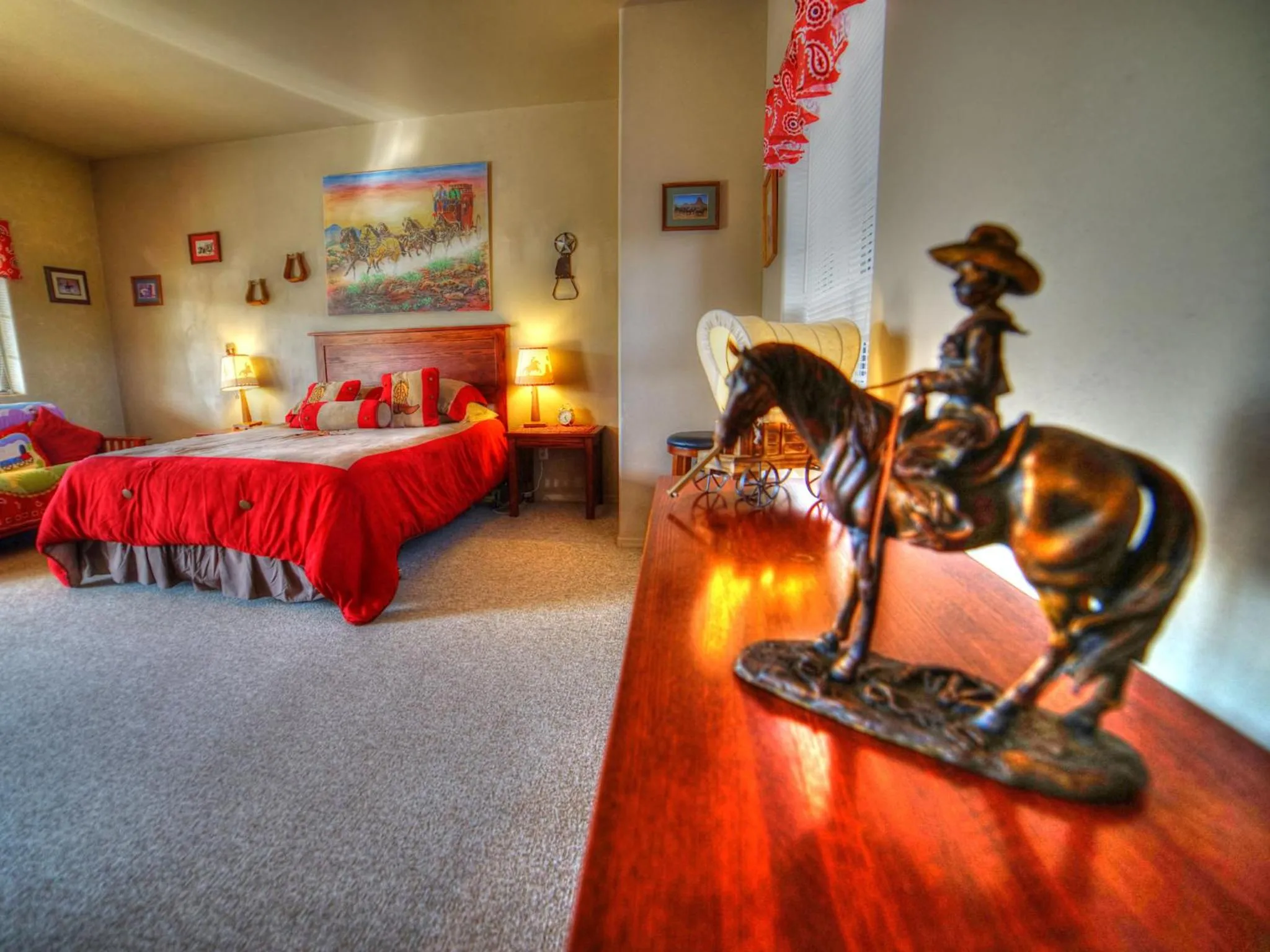 Photo of the whole room, Bed in Stagecoach Trails Guest Ranch