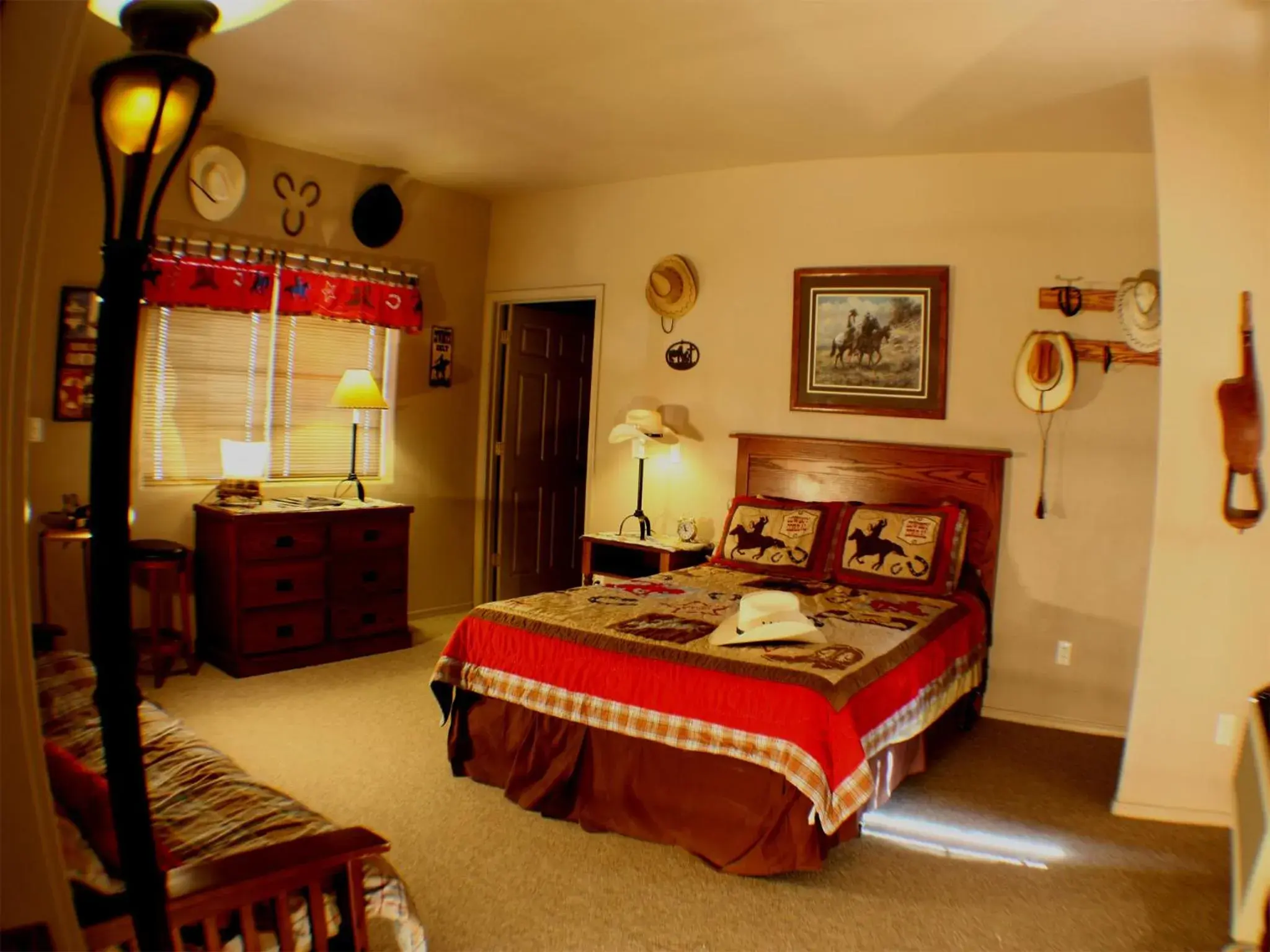 Double Room with Mountain View in Stagecoach Trails Guest Ranch Double Room with Mountain View in Stagecoach Trails Guest Ranch