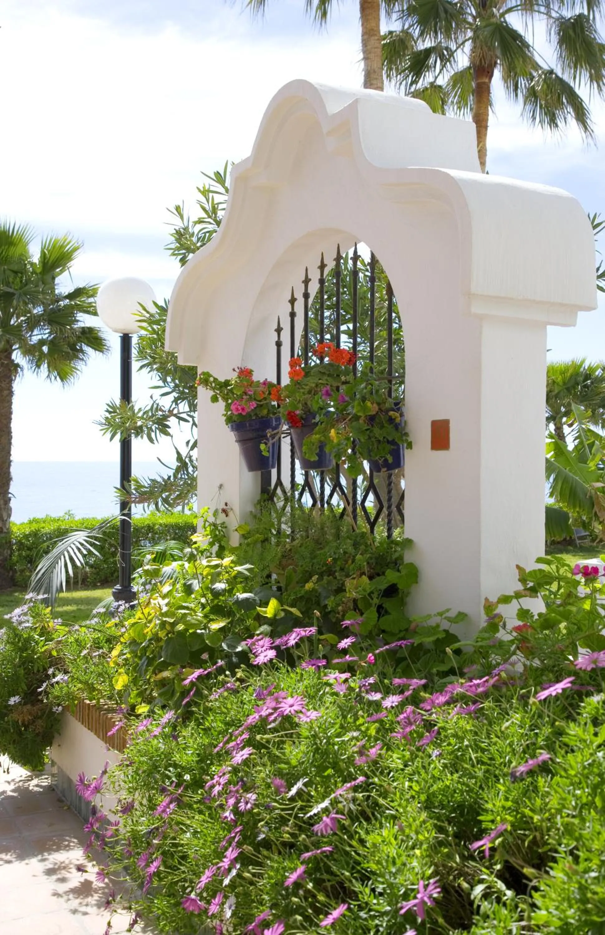 Facade/entrance in Apartamentos Perla Marina