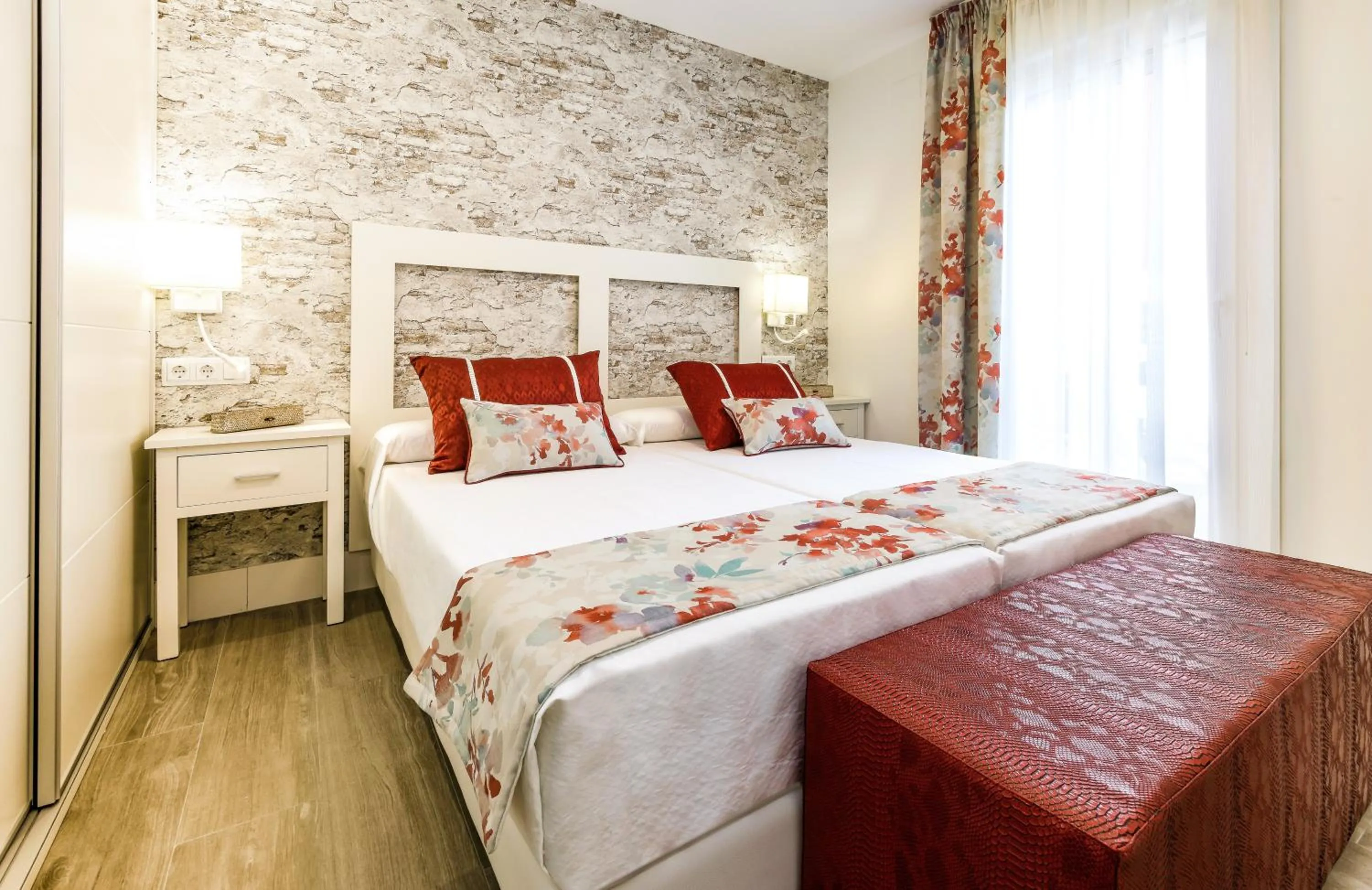 Bedroom, Bed in Apartamentos Perla Marina