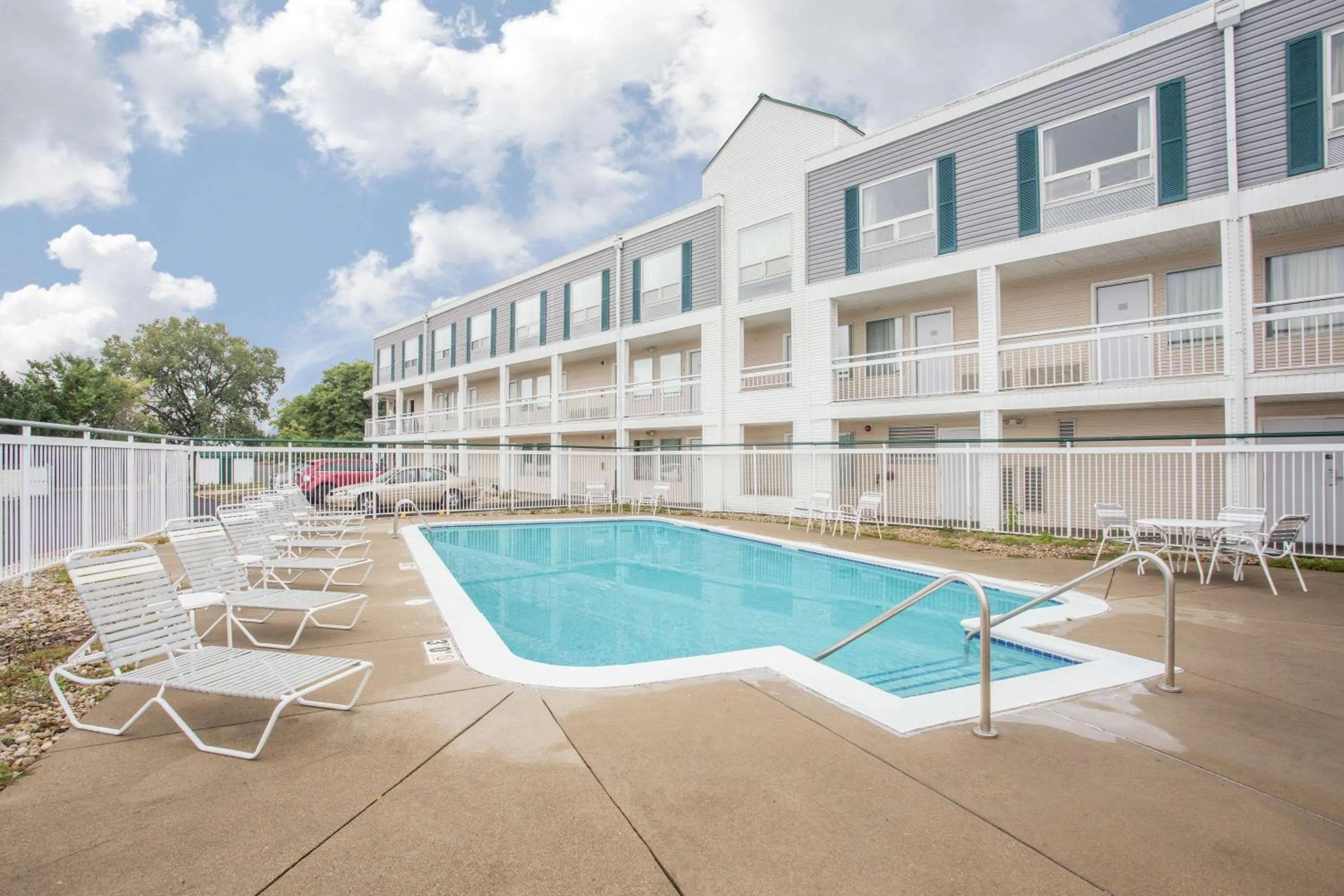 On site, Swimming Pool in Super 8 by Wyndham Madison East