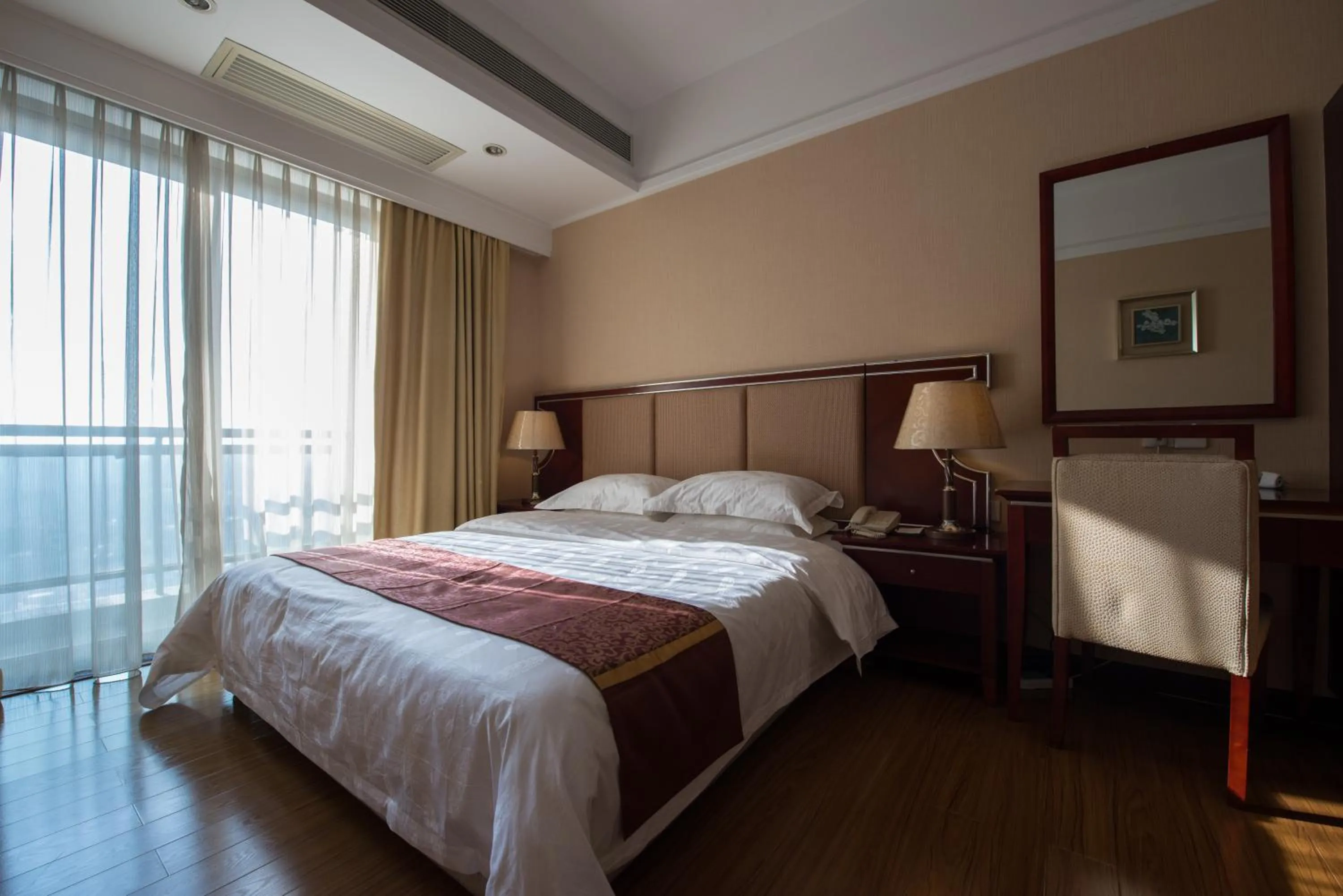 bunk bed, Bed in 悦丰酒店广州银丰国际公寓北站店