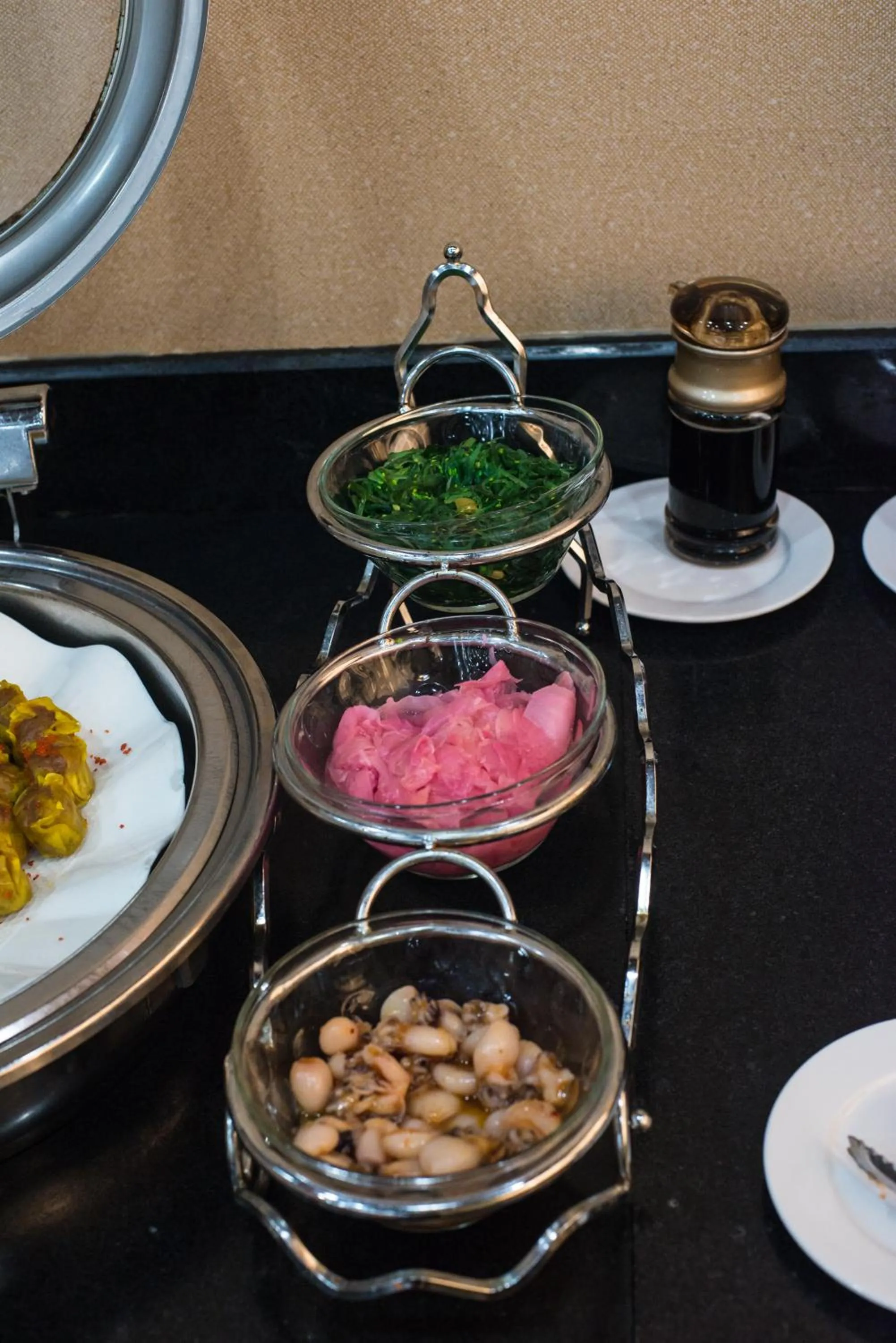 Buffet breakfast in 悦丰酒店广州银丰国际公寓北站店