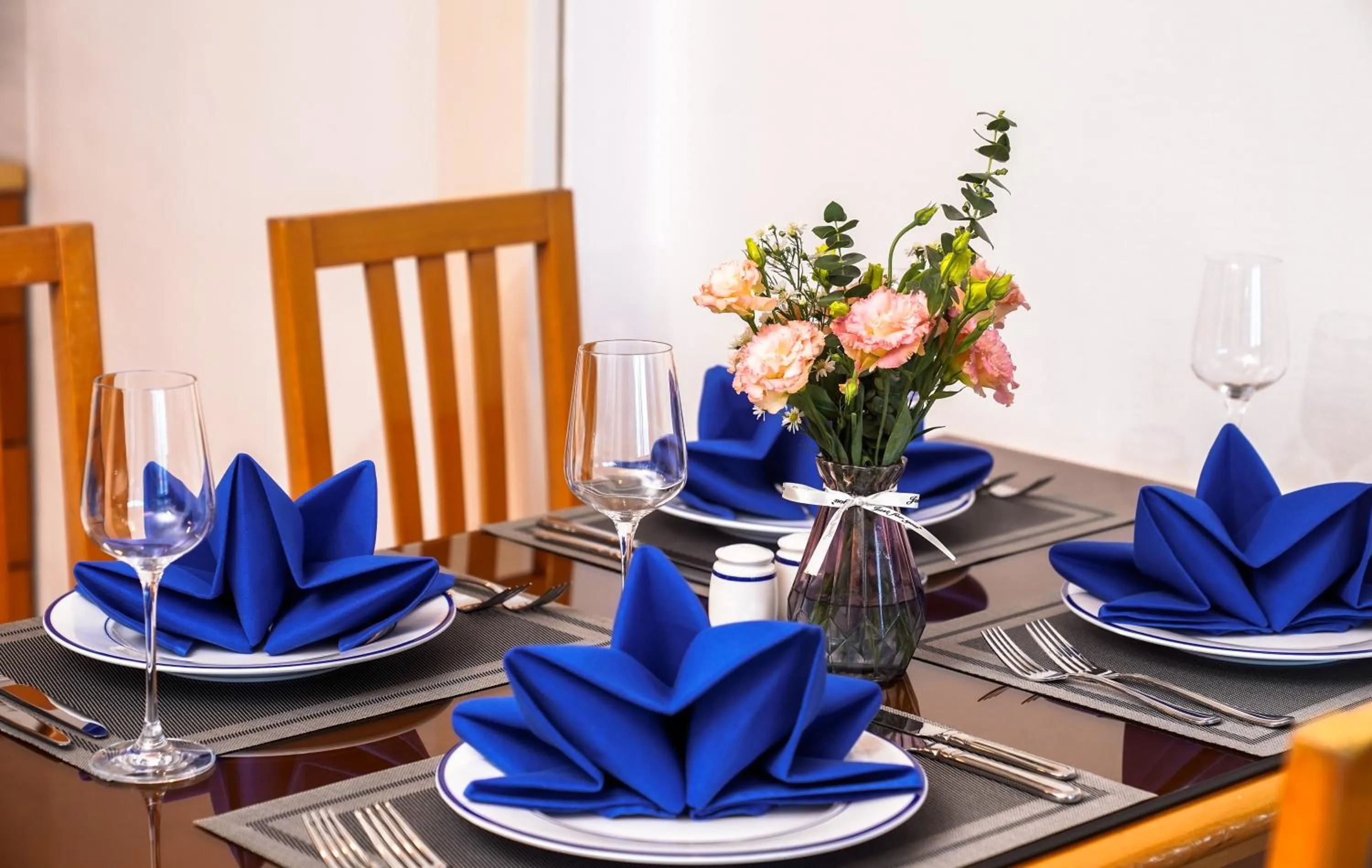 Dining area in Daeha Serviced Apartment