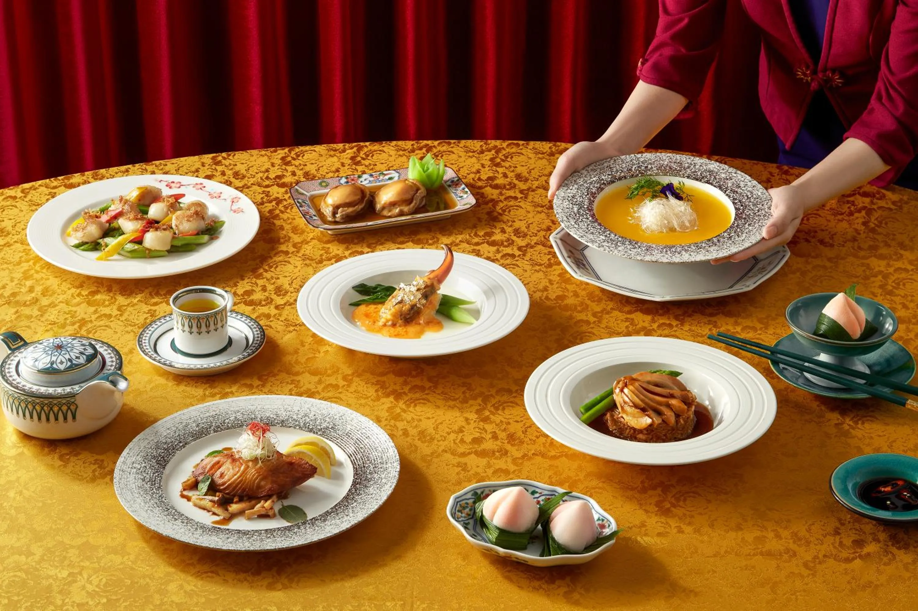 Restaurant/places to eat in Daeha Serviced Apartment