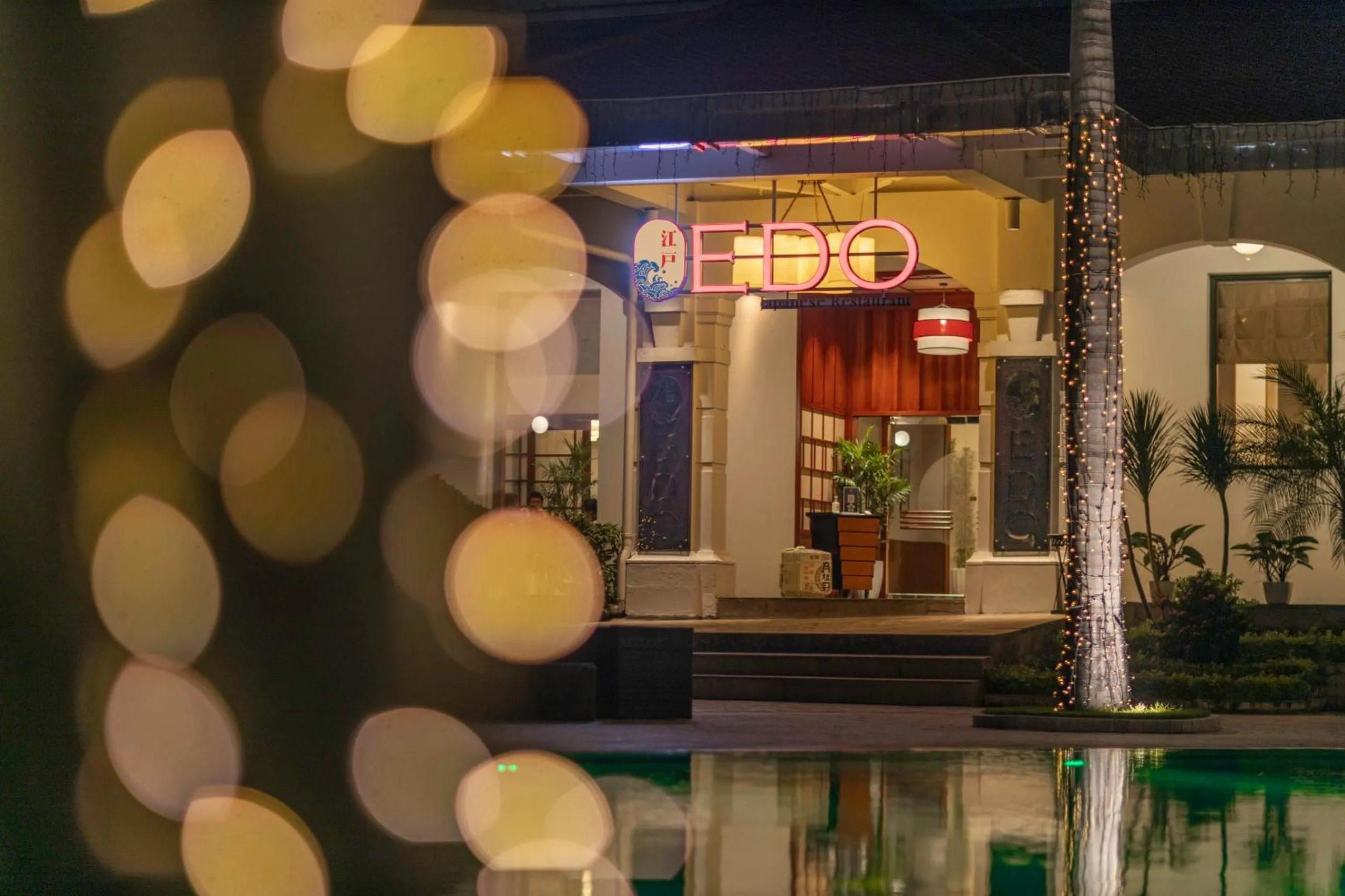 Restaurant/places to eat in Daeha Serviced Apartment