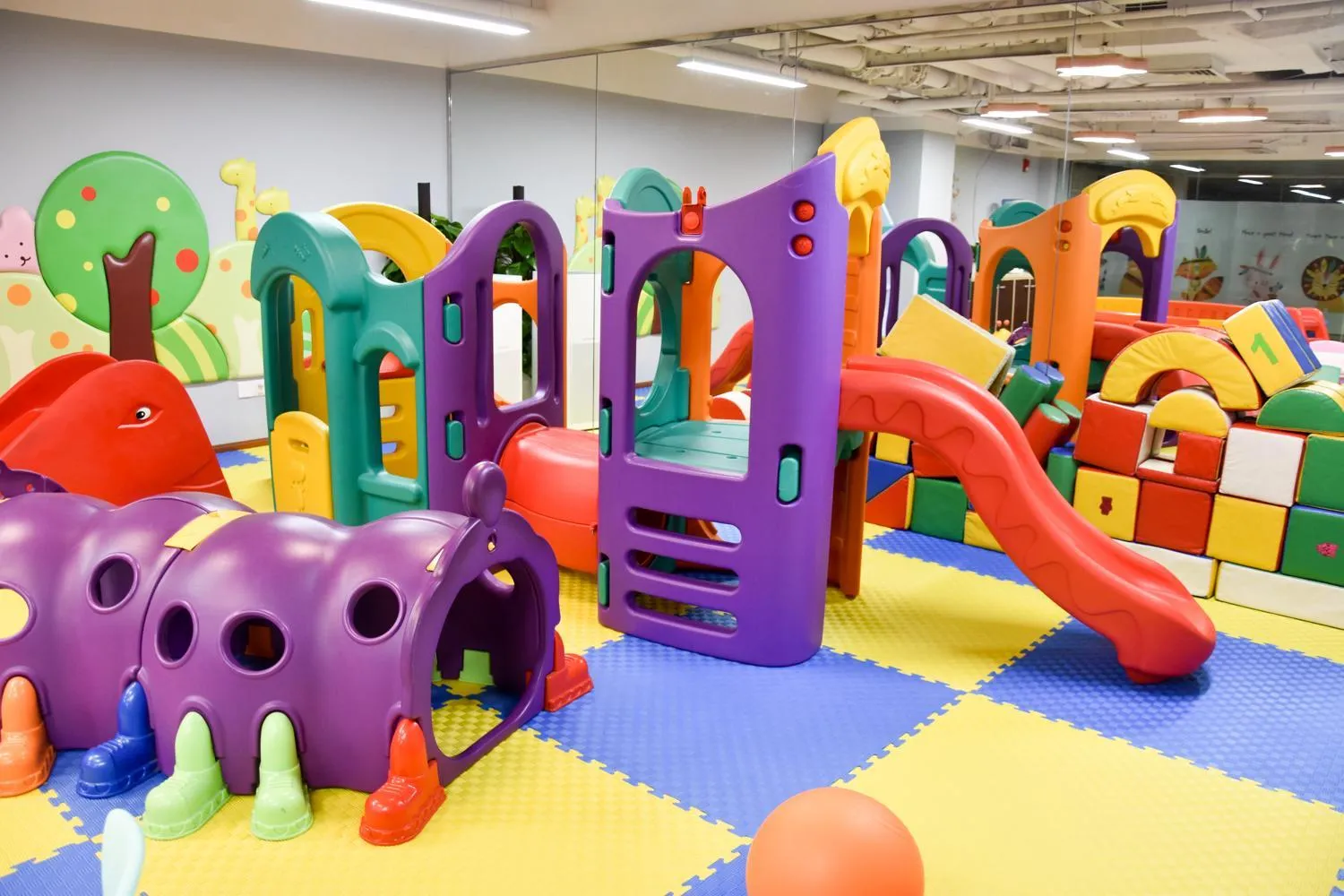 Children play ground in Belgravia Serviced Residence Wuxi