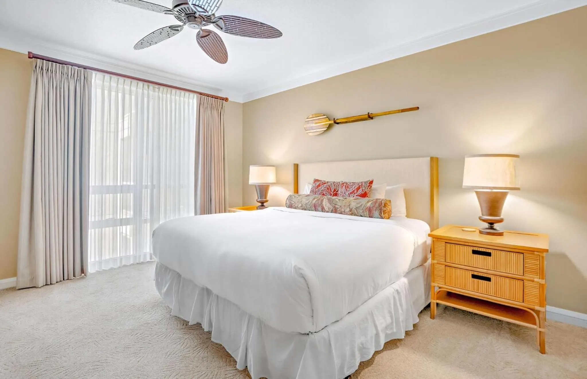 Property building, Bed in Honua Kai Resort And Spa By Maui Resort Rentals