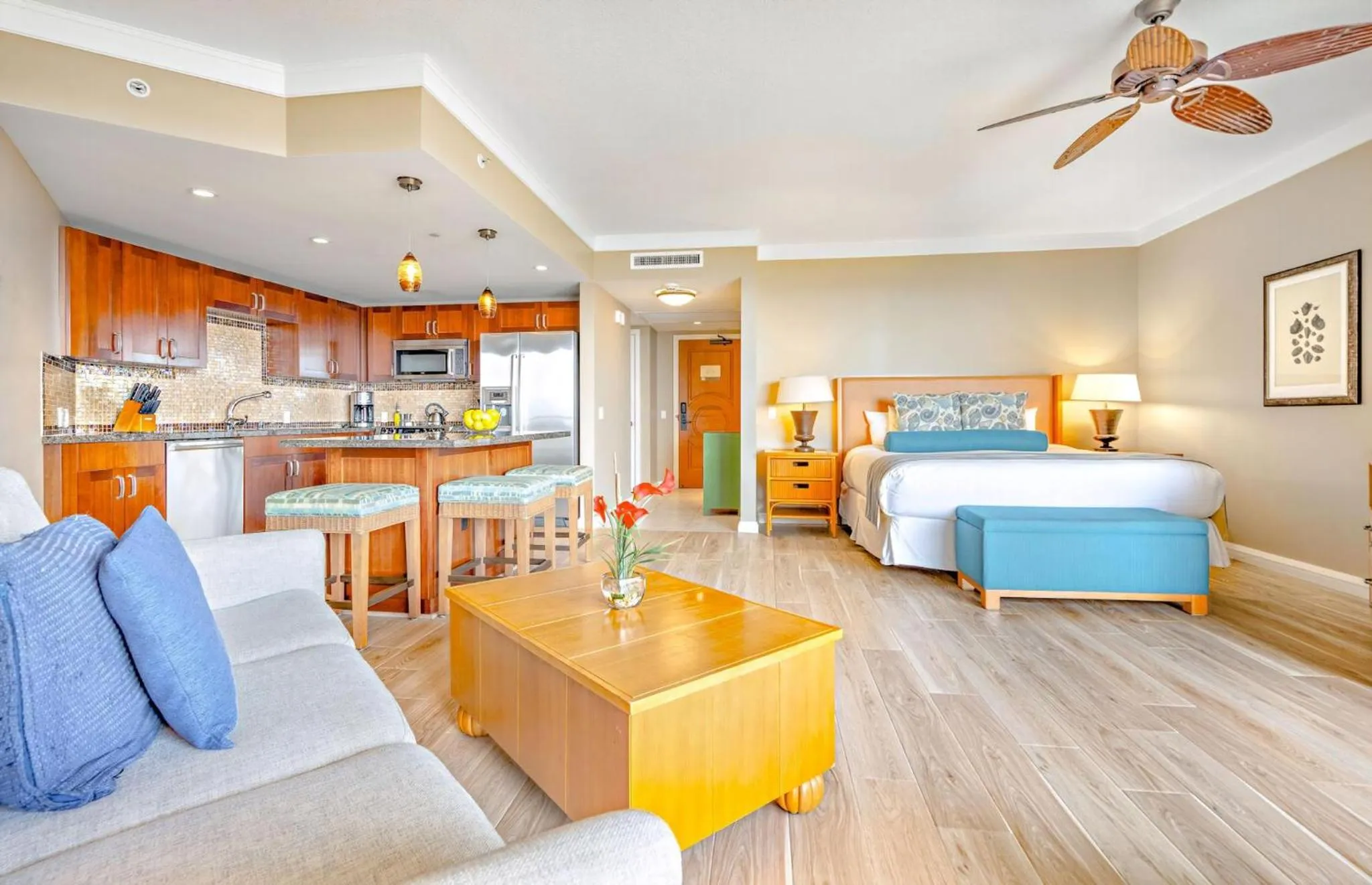 Property building, Bed in Honua Kai Resort And Spa By Maui Resort Rentals