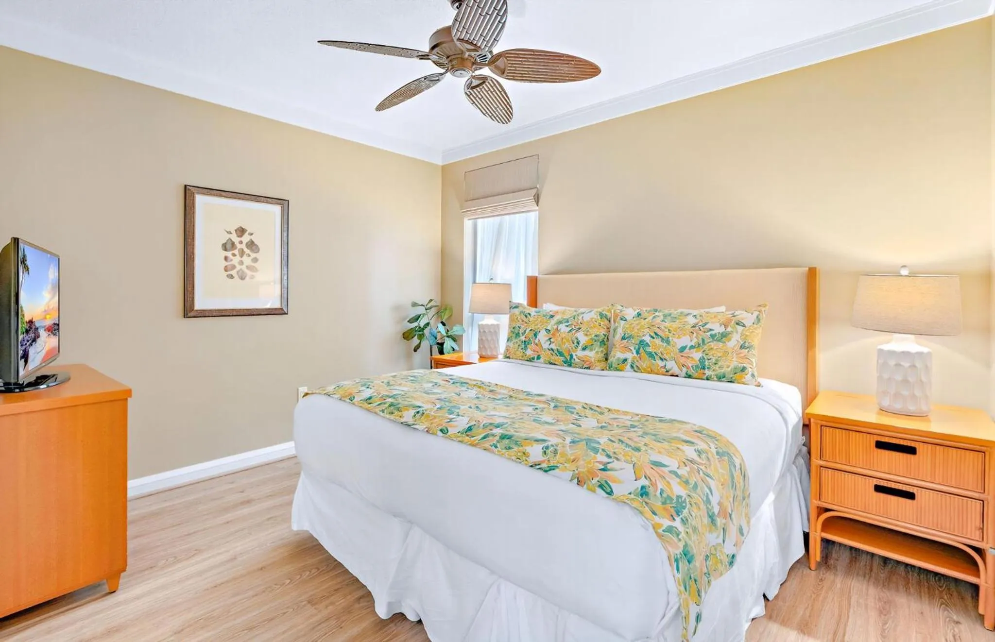 Property building, Bed in Honua Kai Resort And Spa By Maui Resort Rentals