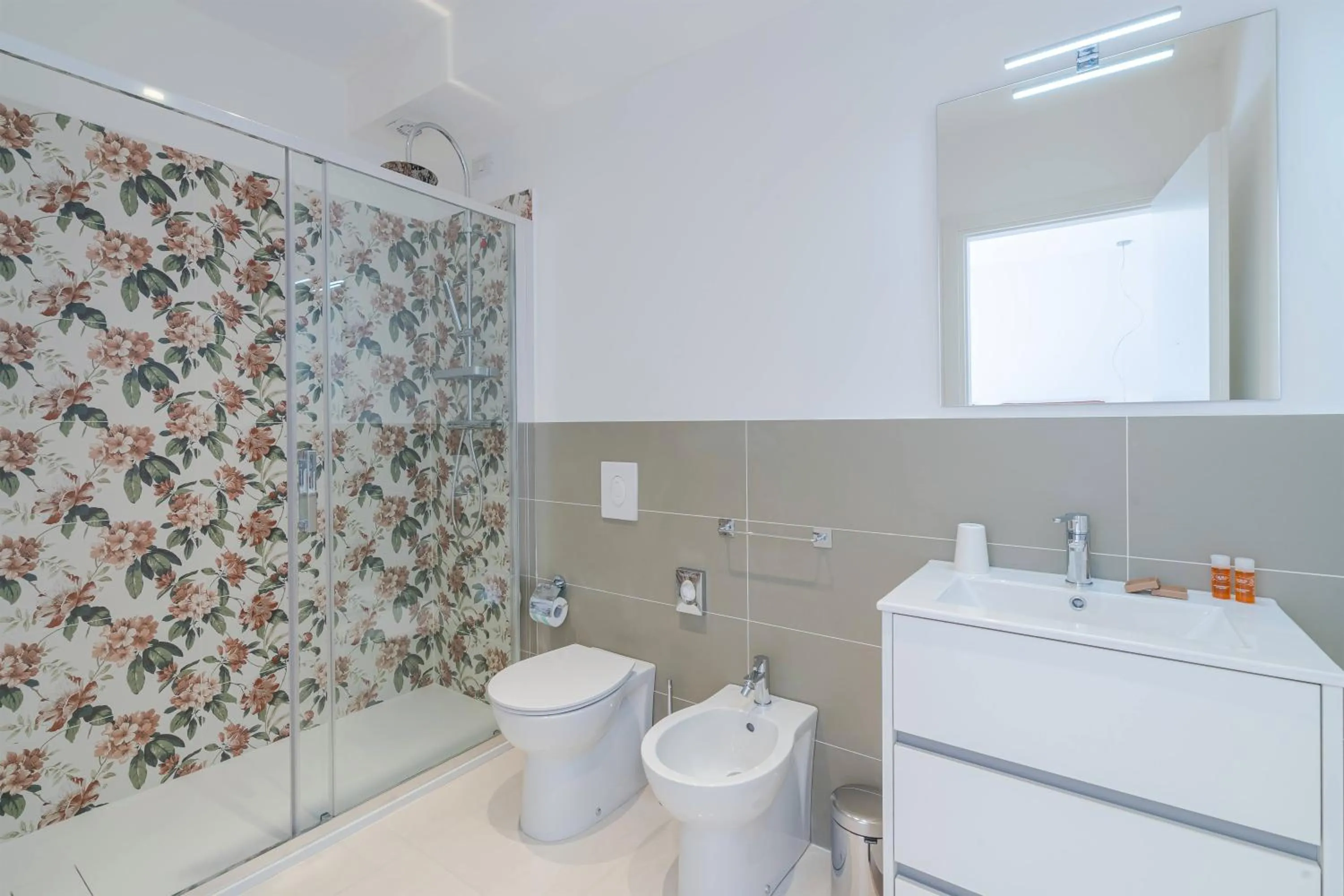 Shower in Dimore delle Zagare Molo