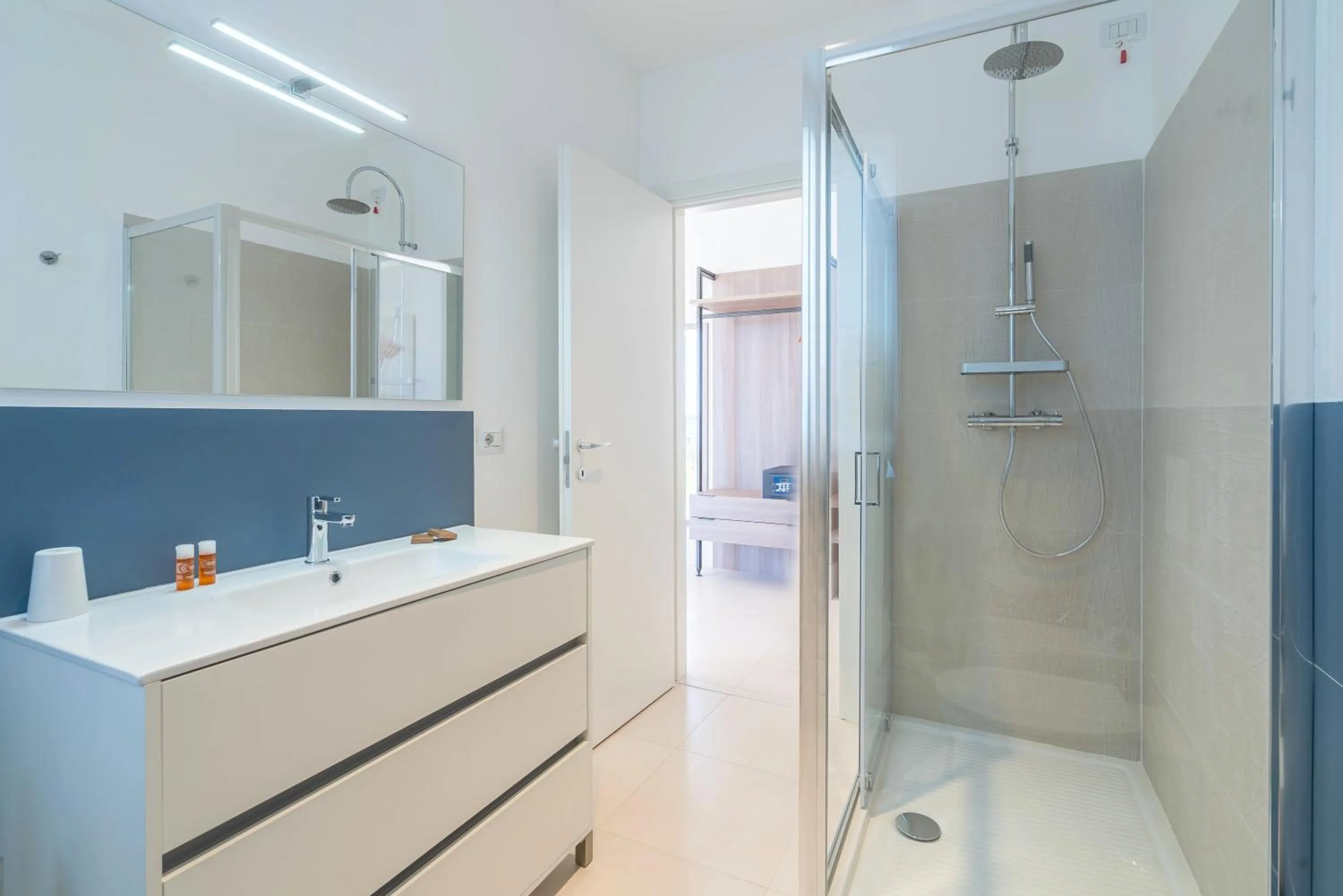 Shower in Dimore delle Zagare Molo