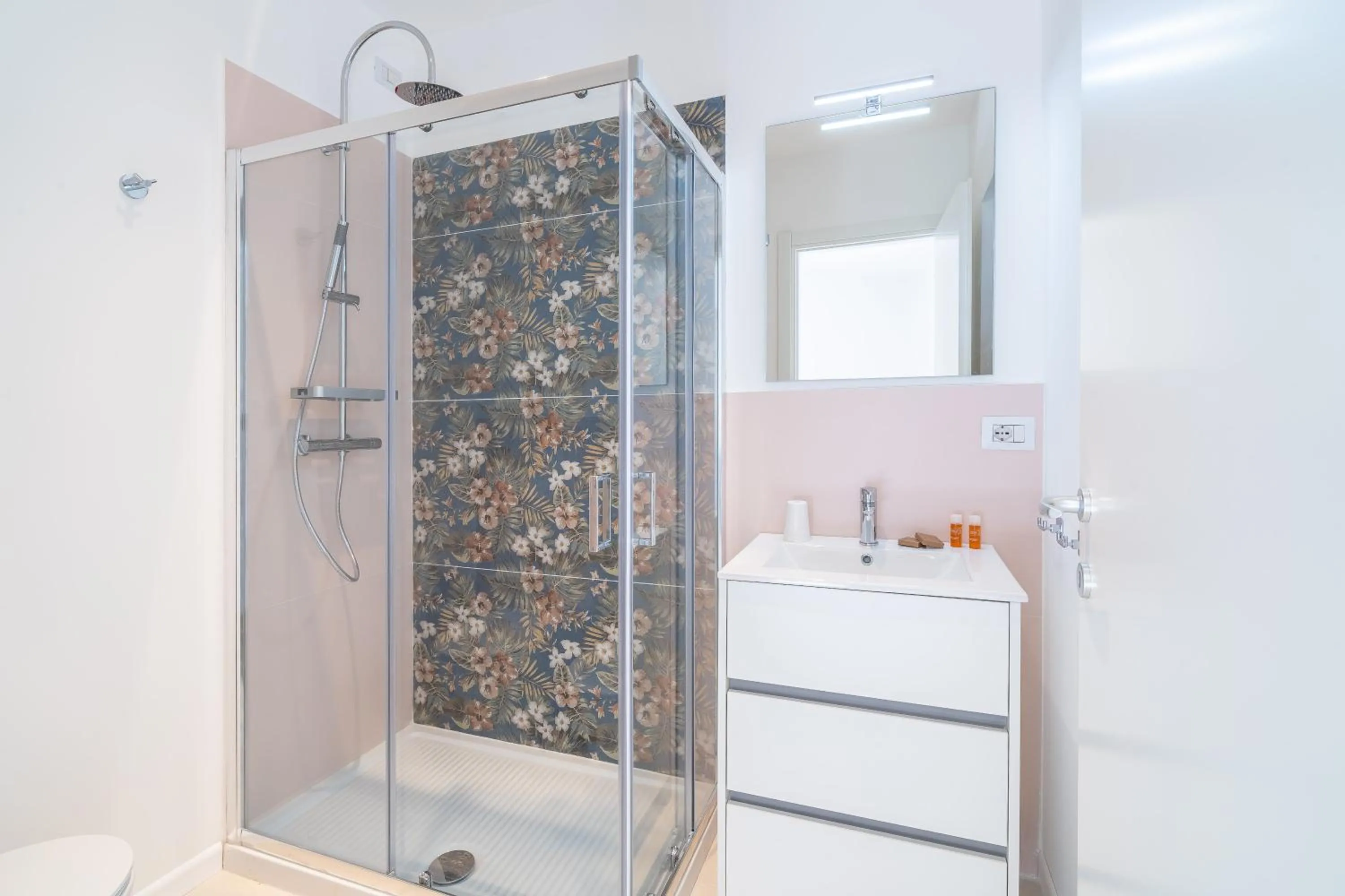 Shower in Dimore delle Zagare Molo