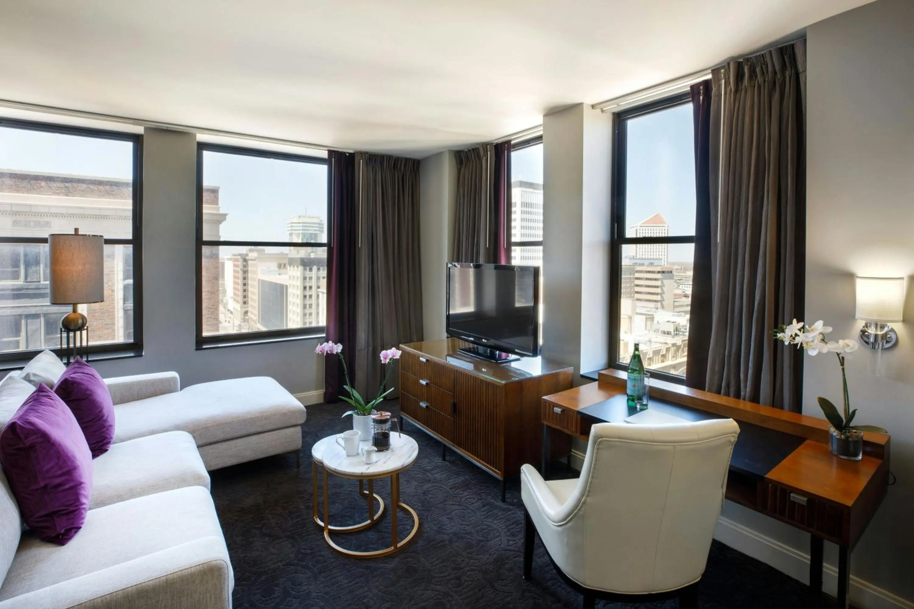 Photo of the whole room in Ambassador Hotel Wichita, Autograph Collection