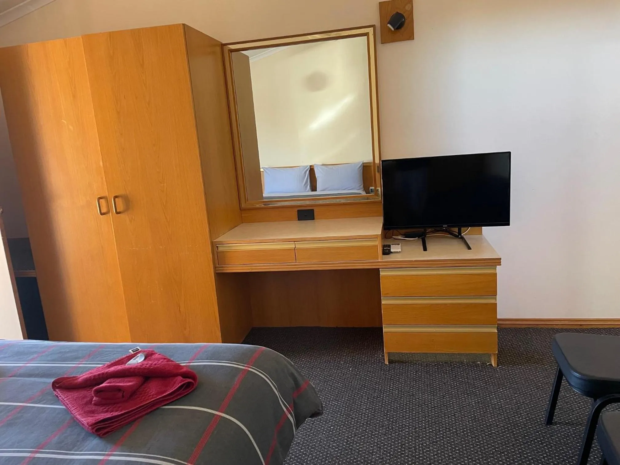 Bed in True blue Motor Inn