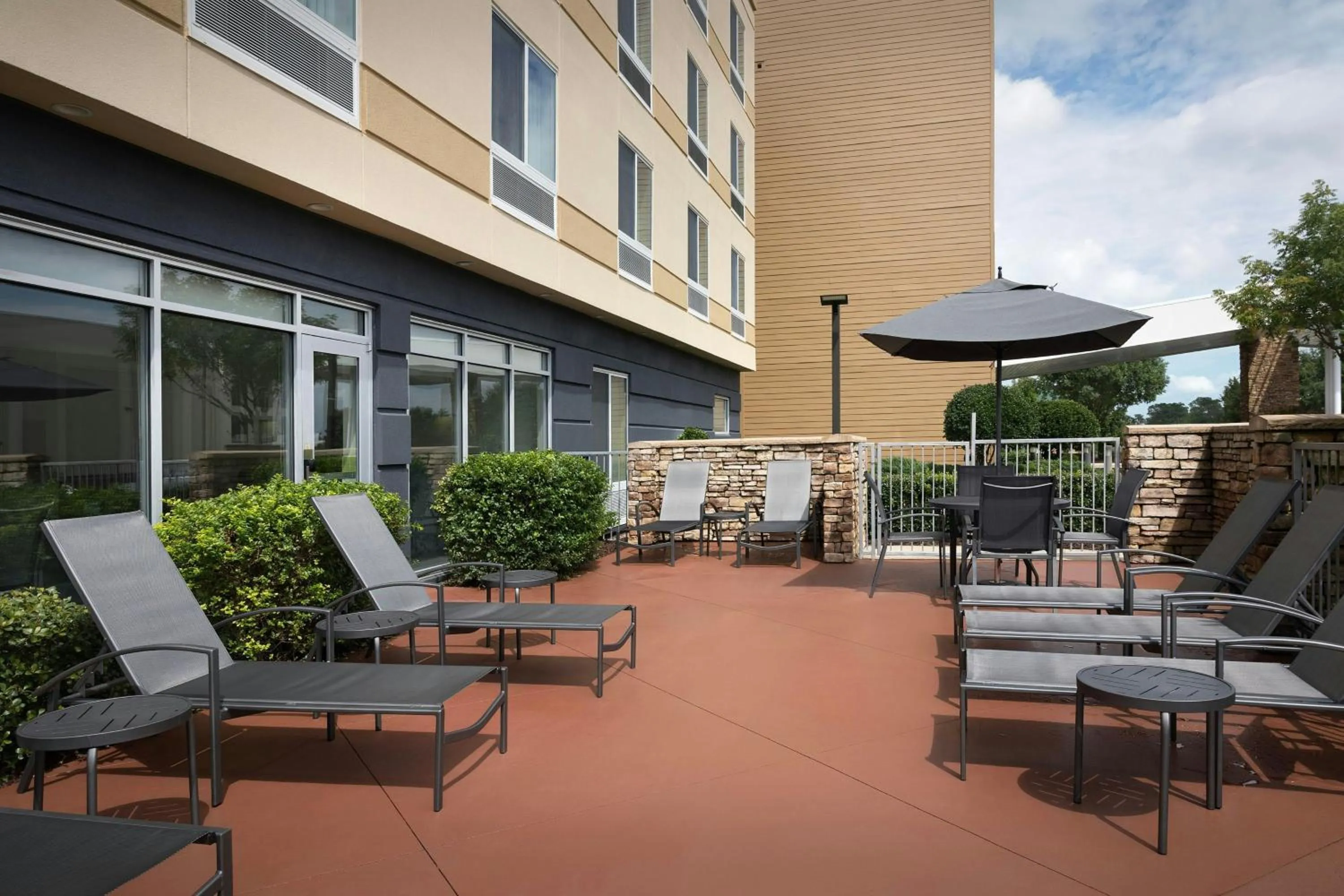 Swimming pool in Fairfield Inn & Suites by Marriott Fayetteville North
