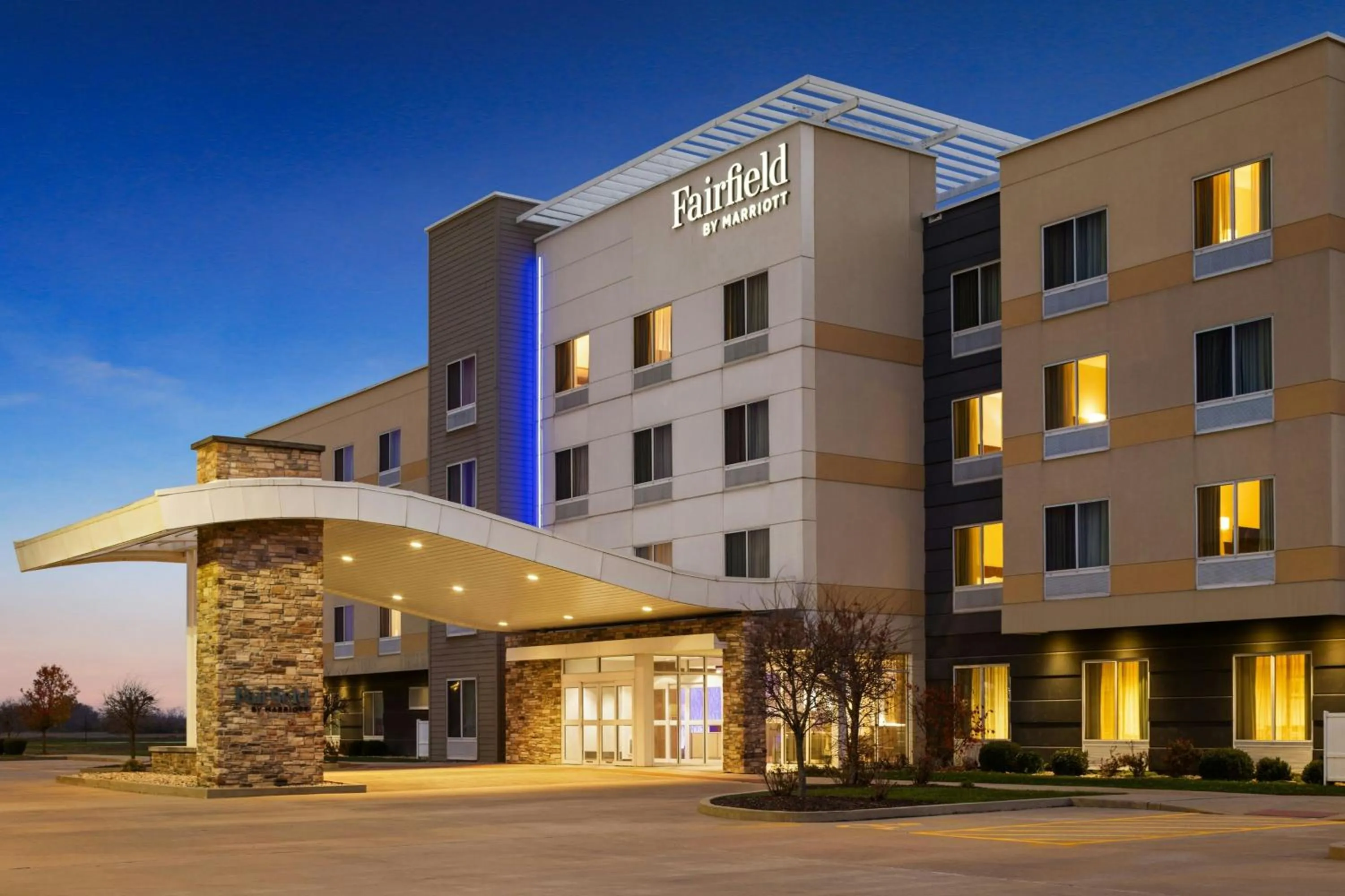 Property building in Fairfield Inn & Suites by Marriott St. Louis Pontoon Beach/Granite City, IL