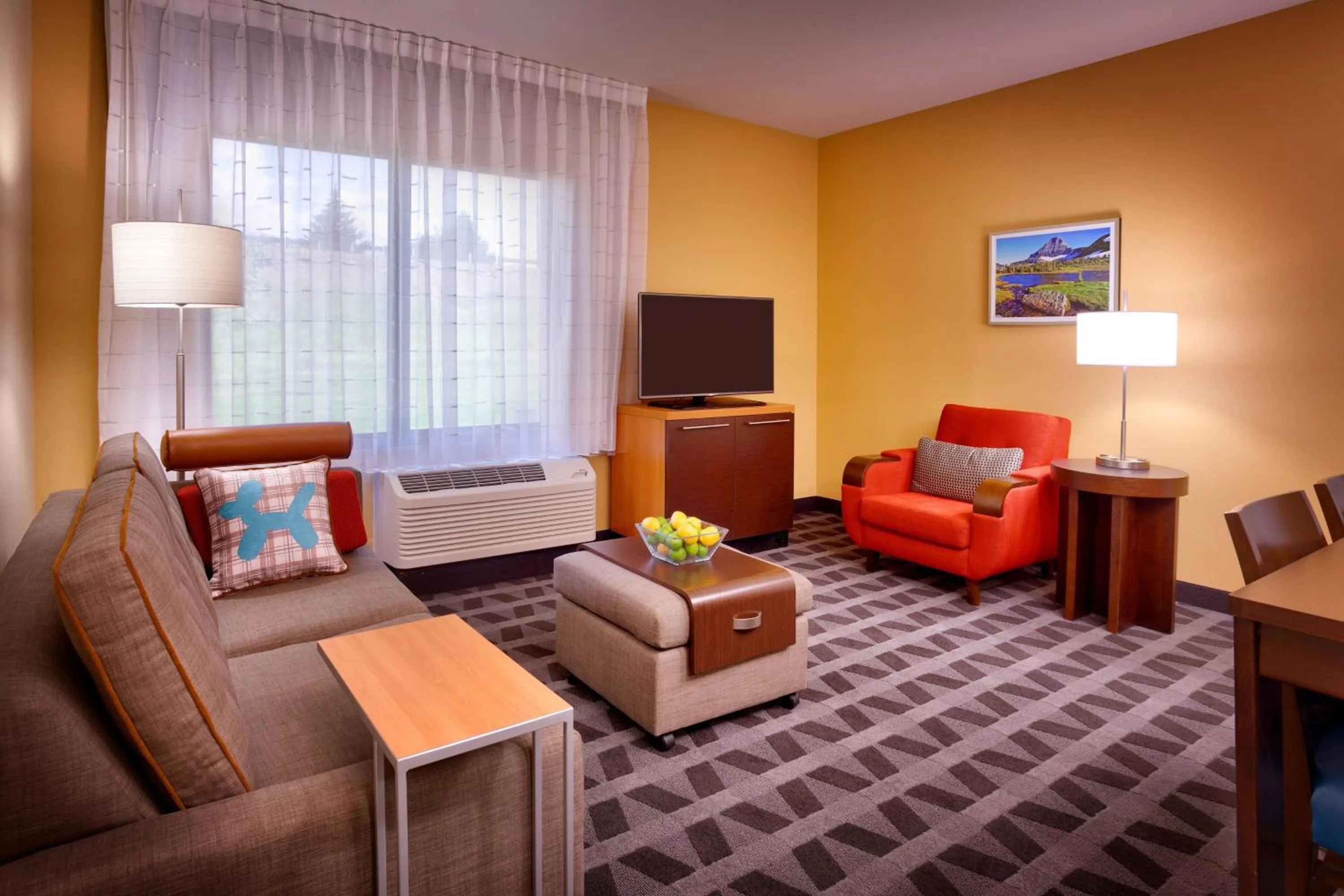 Living room in TownePlace Suites by Marriott Missoula