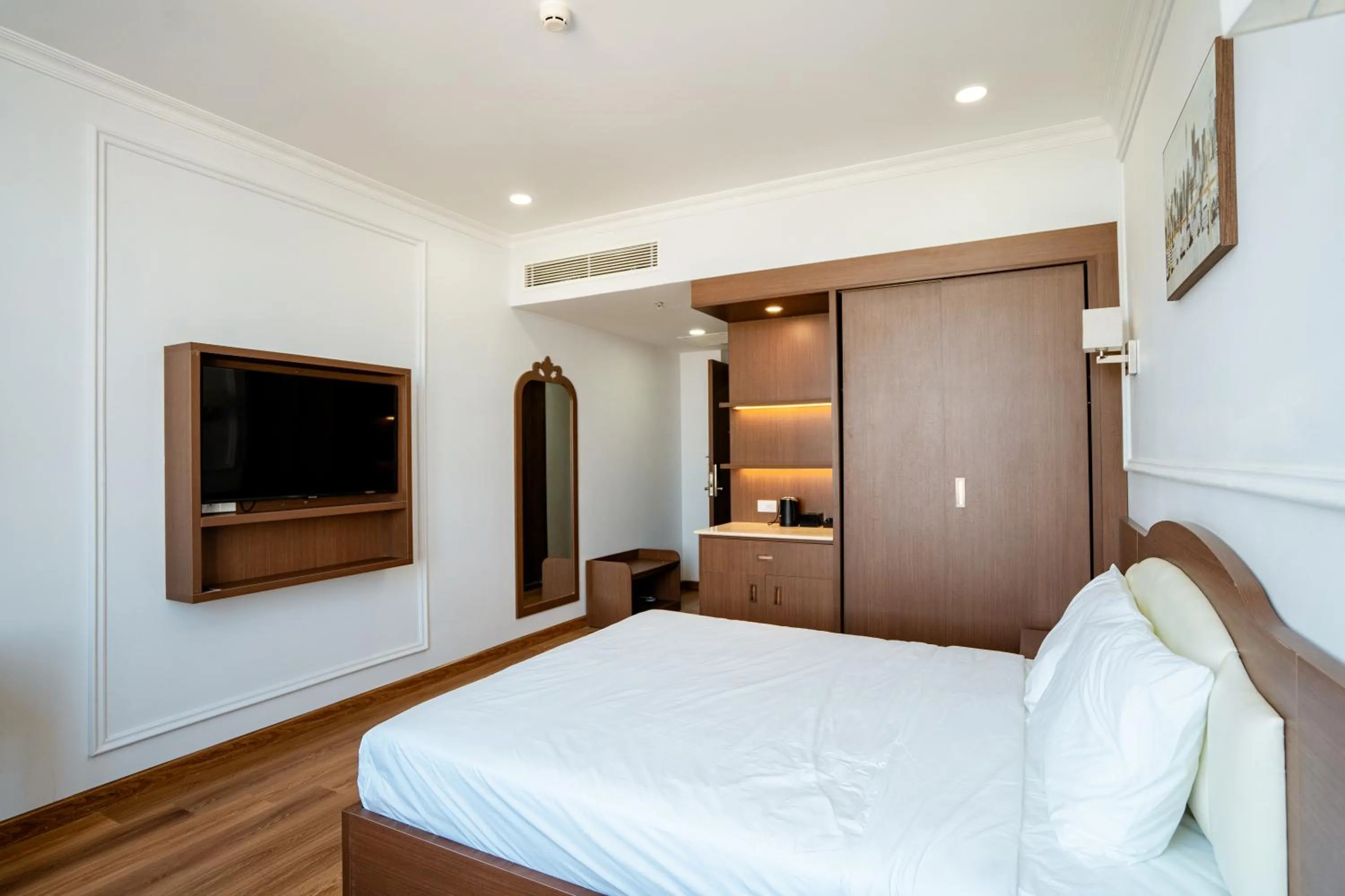 Bed in Ngoc Thu Palace