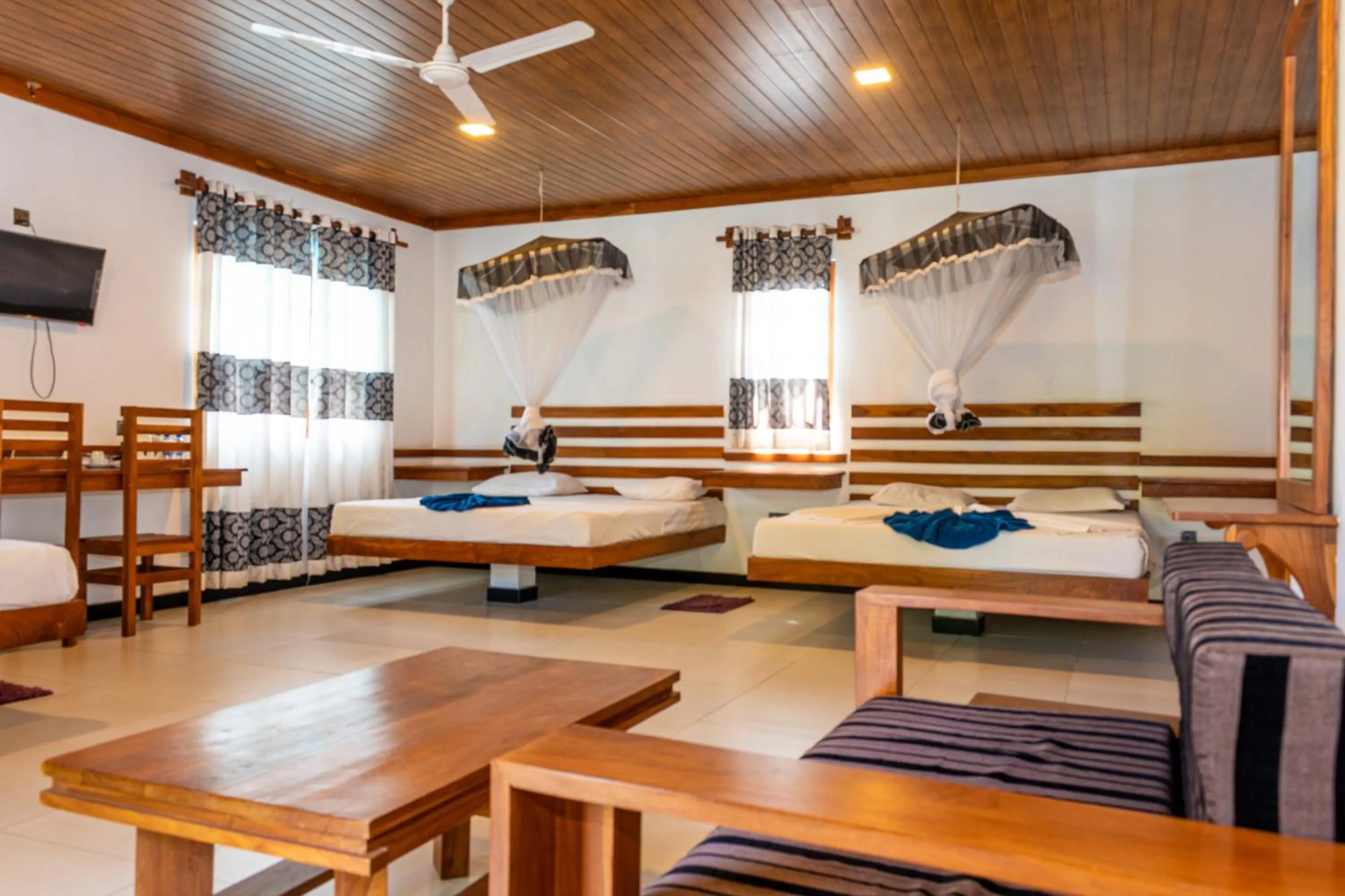 Photo of the whole room in Eco Hotel Black & White - Anuradhapura