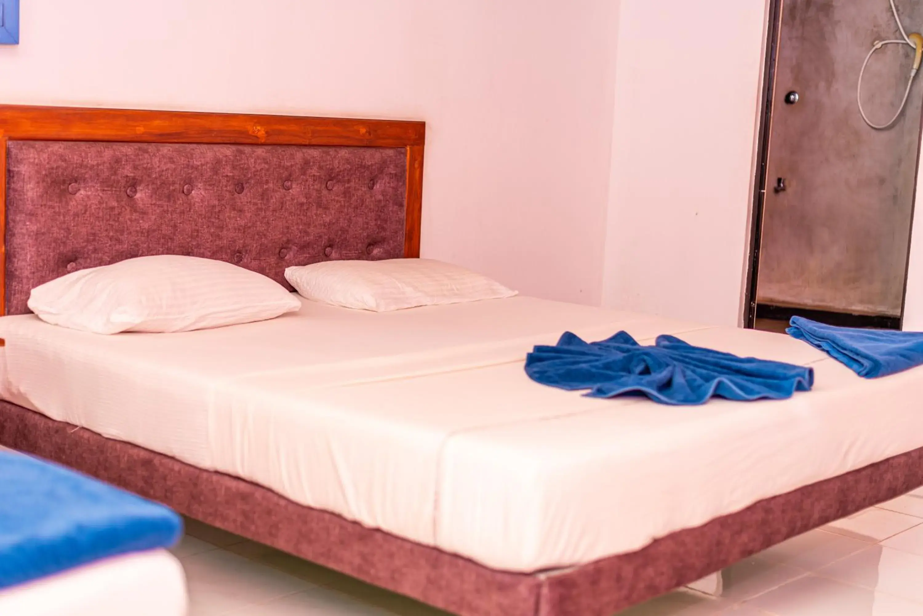 Deluxe Family Room in Eco Hotel Black & White - Anuradhapura Deluxe Family Room in Eco Hotel Black & White - Anuradhapura