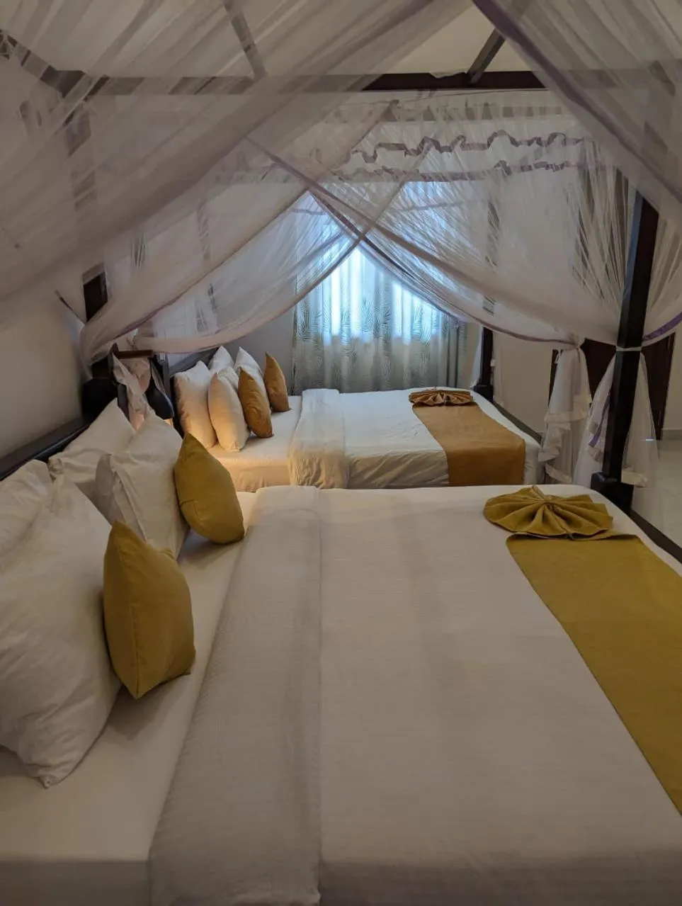 Bed in Eco Hotel Black & White - Anuradhapura