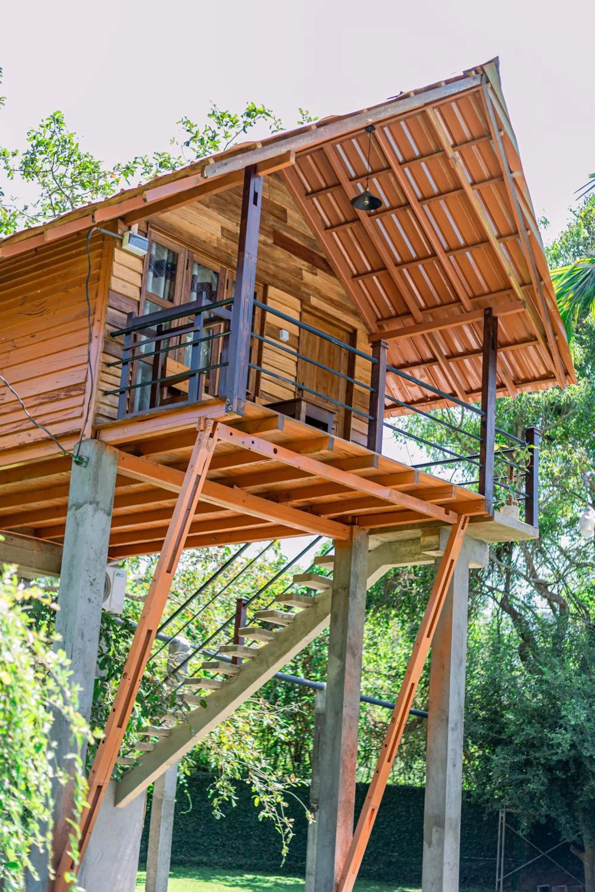 Property building in Eco Hotel Black & White - Anuradhapura