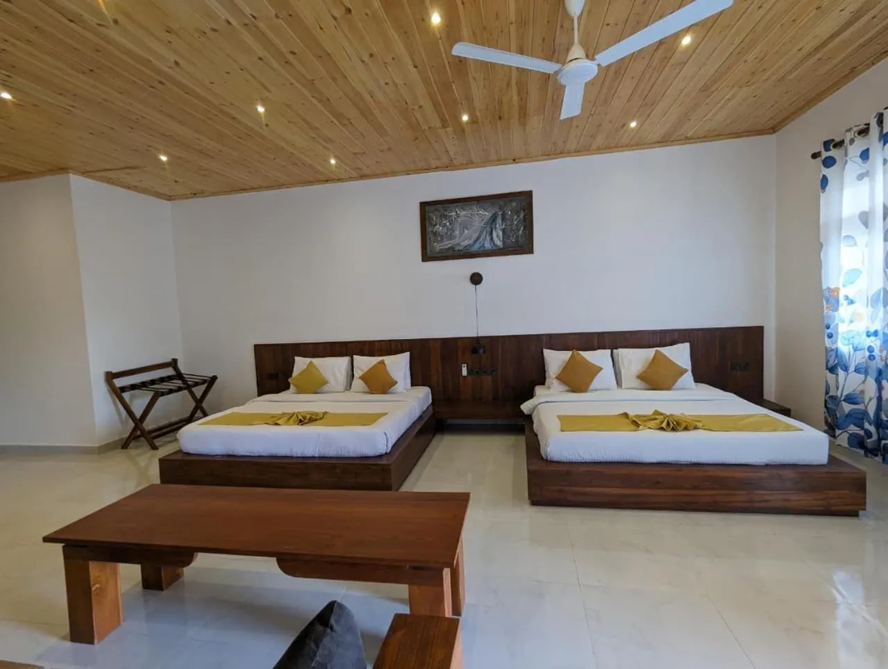 Bed in Eco Hotel Black & White - Anuradhapura