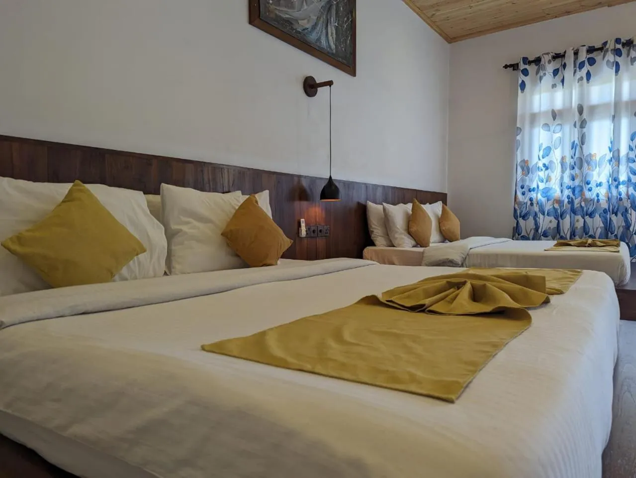 Bed in Eco Hotel Black & White - Anuradhapura