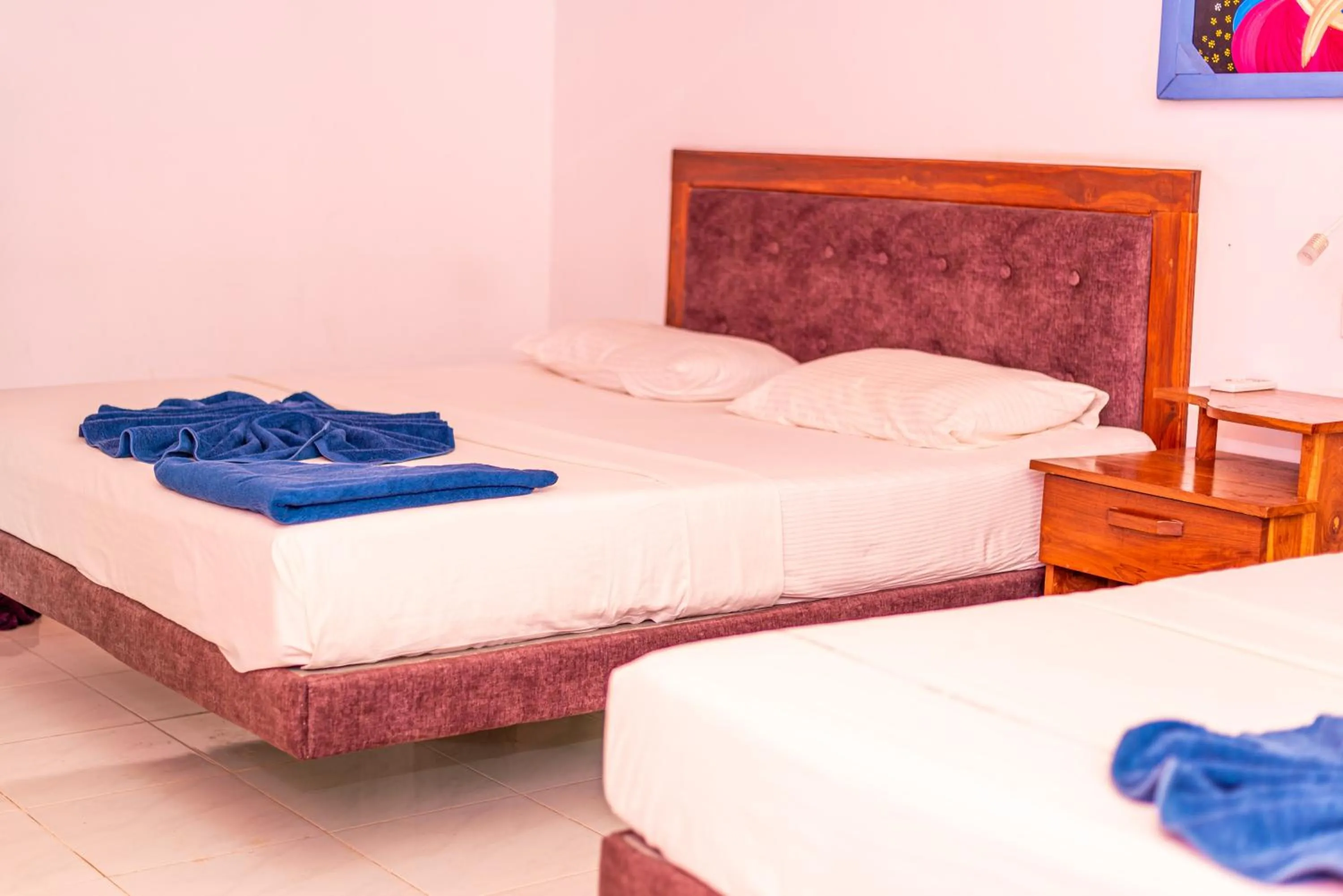 Bed in Eco Hotel Black & White - Anuradhapura